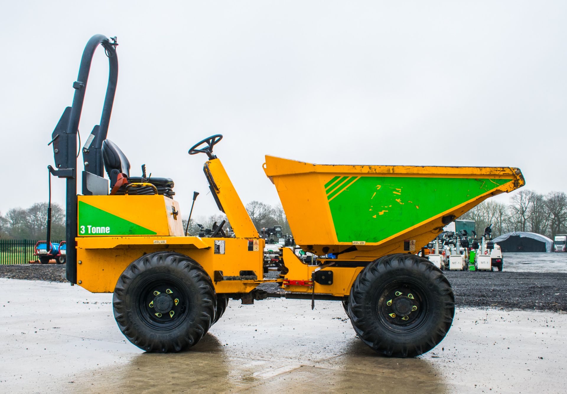 Thwaites 3 tonne swivel skip dumper  Year: 2014 S/N: C9911 Recorded Hours: 364 A642746 - Image 7 of 17