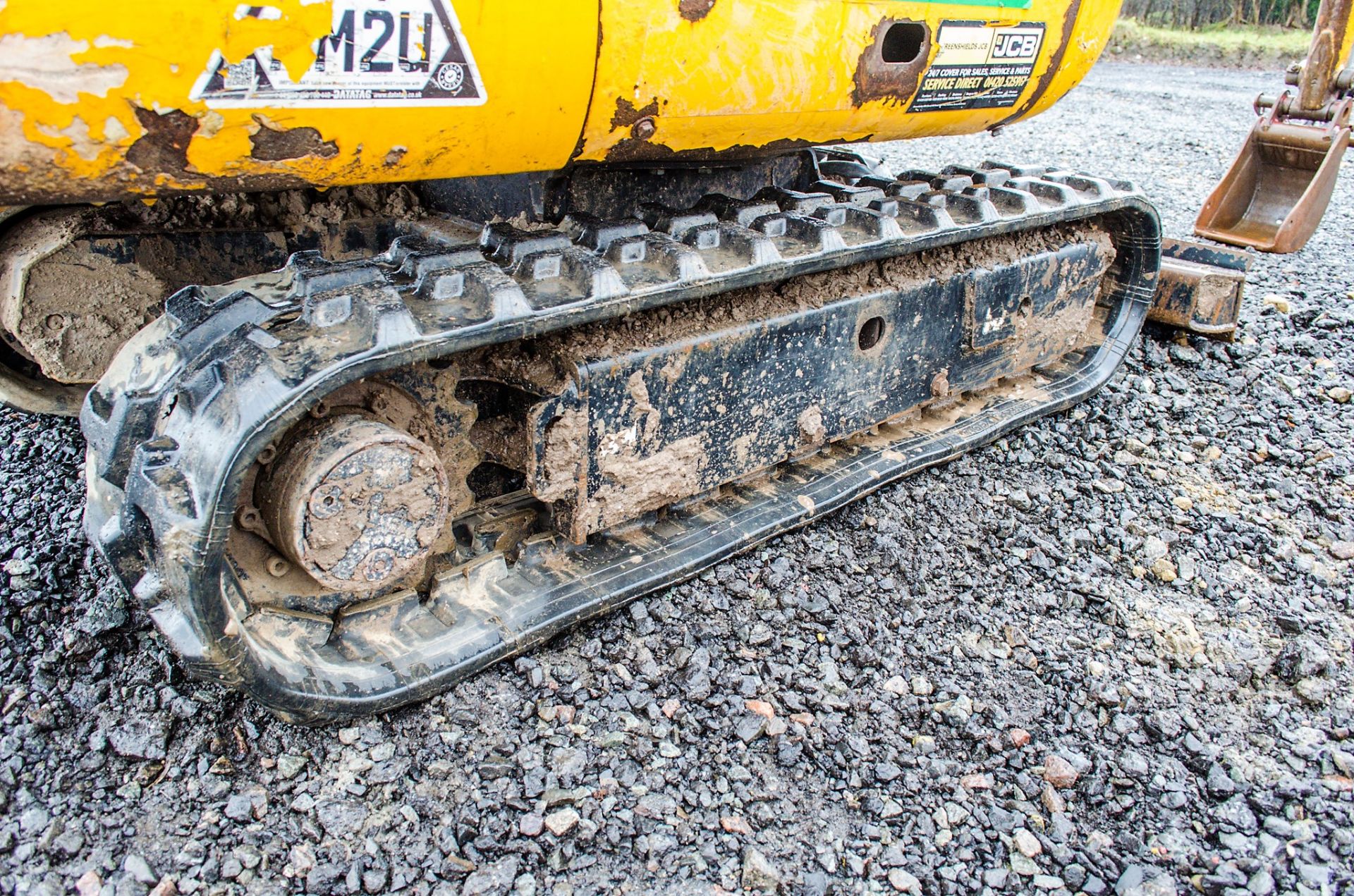 JCB 8018 CTS 1.5 tonne rubber tracked mini excavator Year: 2015 S/N: 2371787 Recorded Hours: 1228 - Image 8 of 19