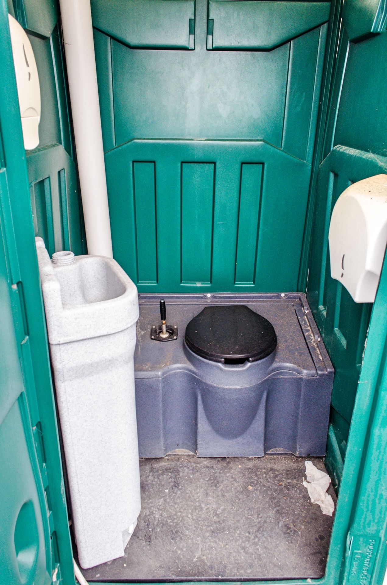 Plastic portable toilet - Image 2 of 2