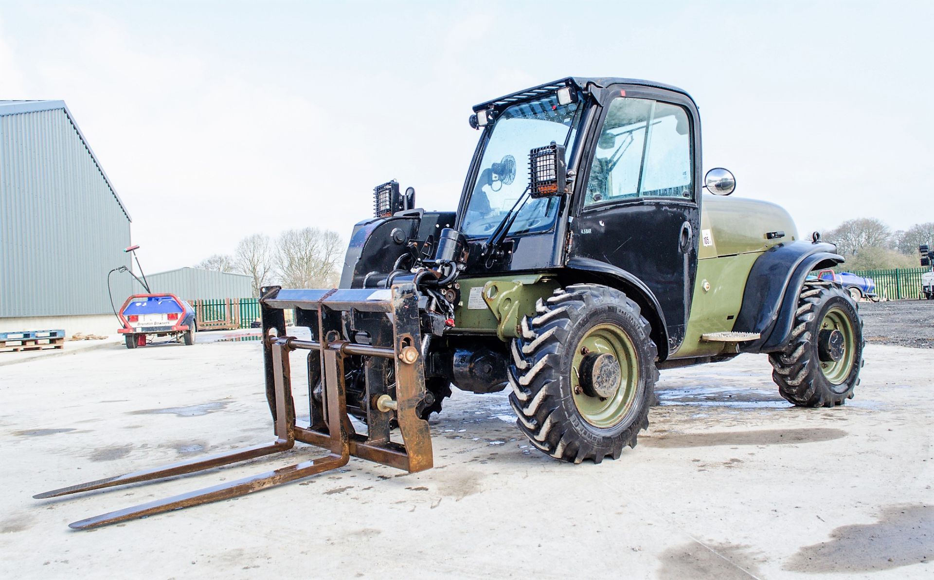 JCB 524-50 5 metre telescopic handler EX MOD Year: 2008 S/N: 1417311 Recorded Hours: 3104