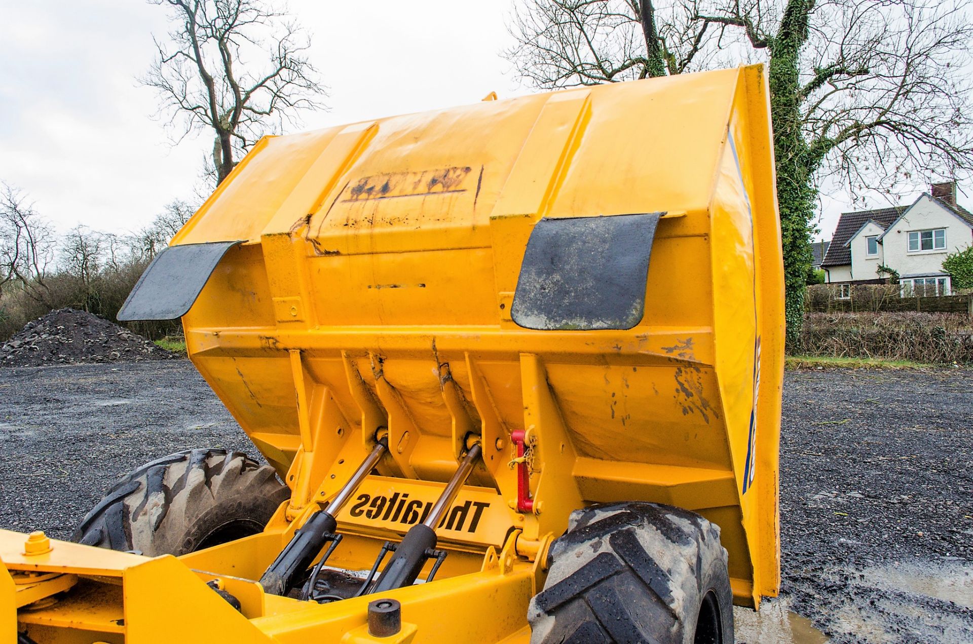 Thwaites 6 tonne straight skip dumper Year: 2003 S/N: 3.A2136 Recorded Hours: 4649 - Image 10 of 20