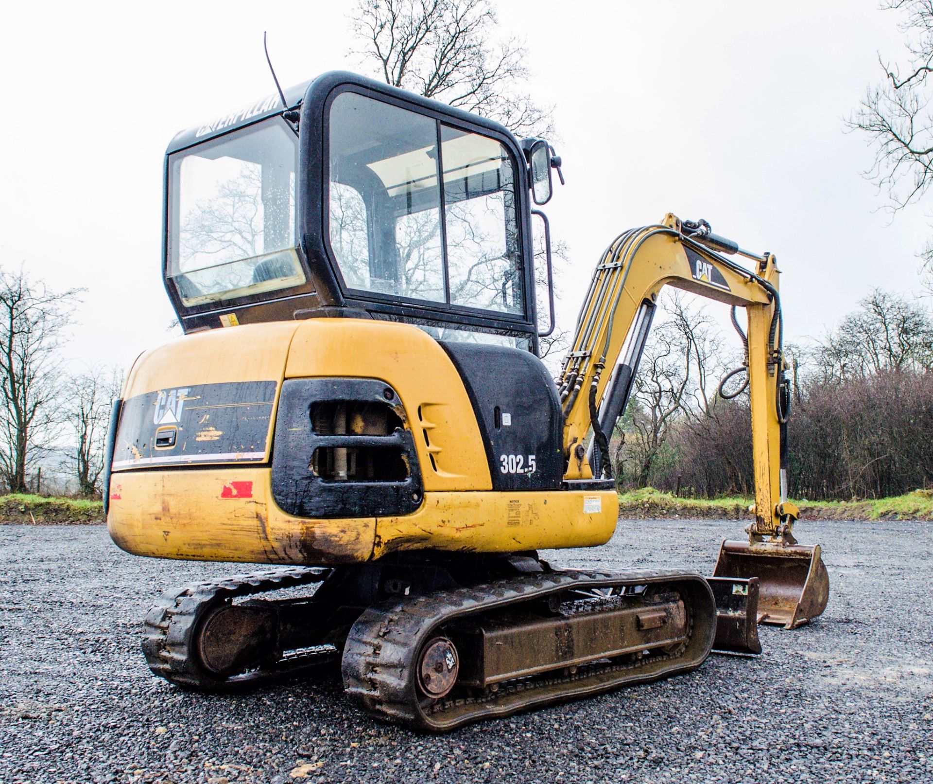Caterpillar 302.5 2.8 tonne rubber tracked mini excavator Year: 2003 S/N: 4AZ05254 Recorded Hours: - Image 4 of 20
