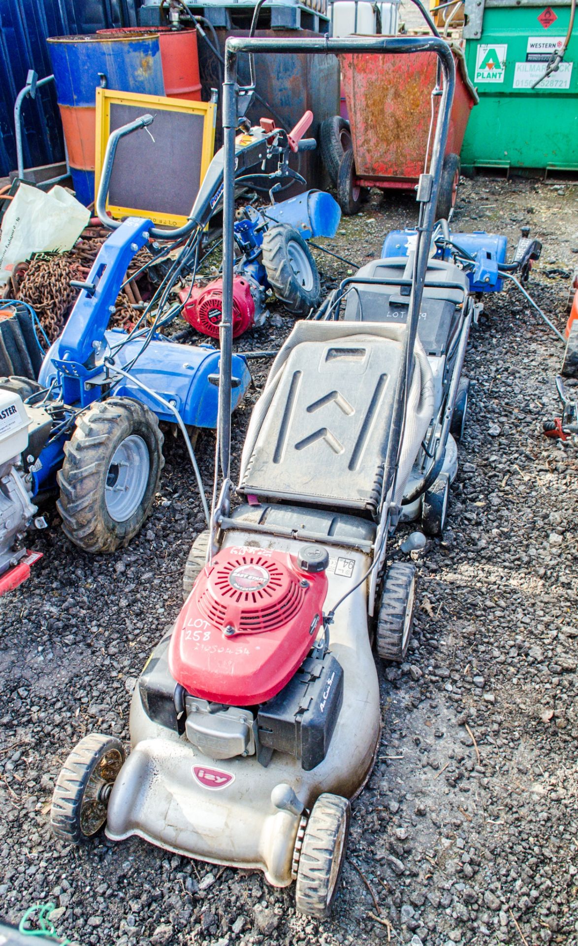 Honda HRG465 petrol driven lawnmower 2105-0454