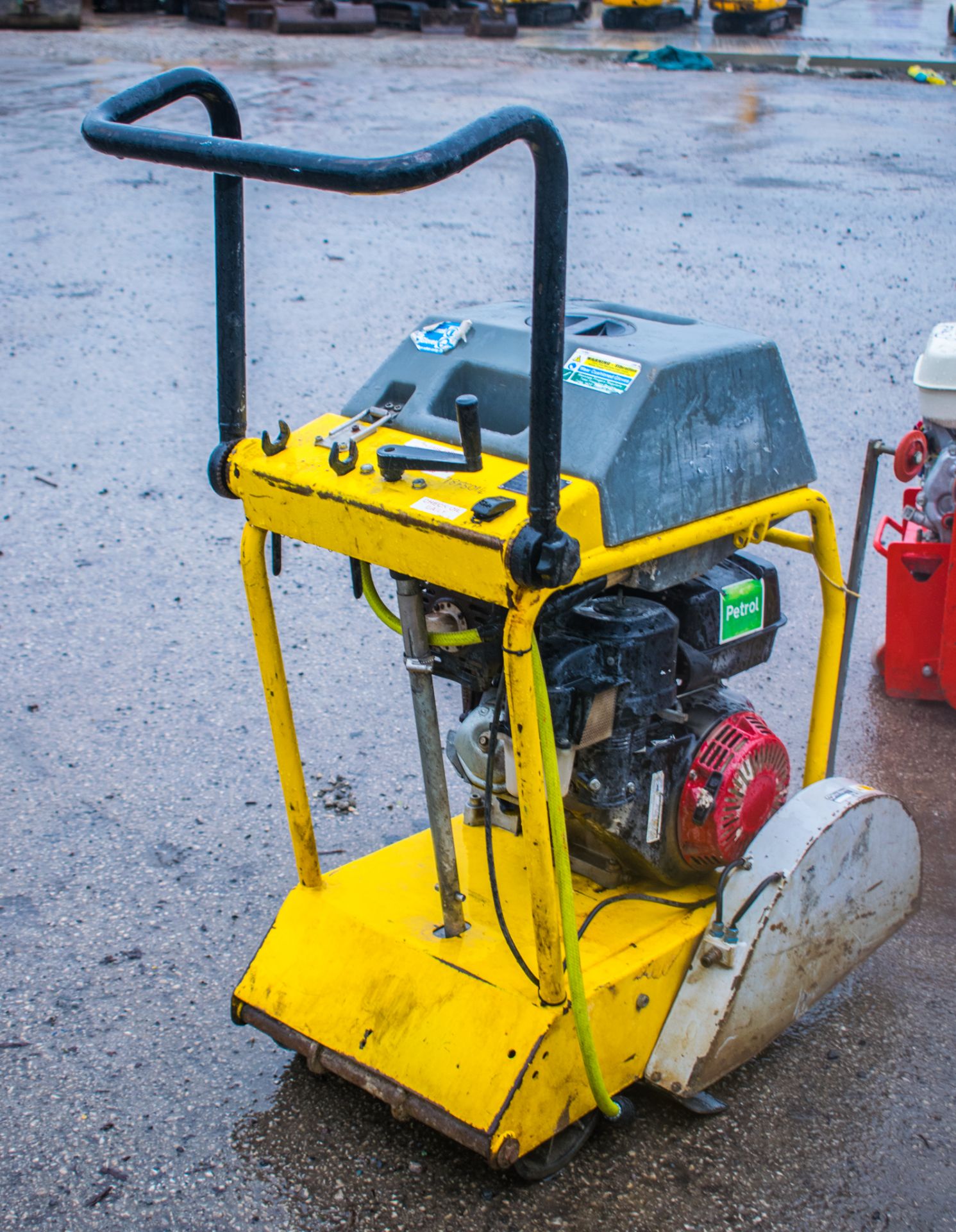 Wacker Neuson BFS1345 petrol driven roadsaw 18FS014 - Image 2 of 3