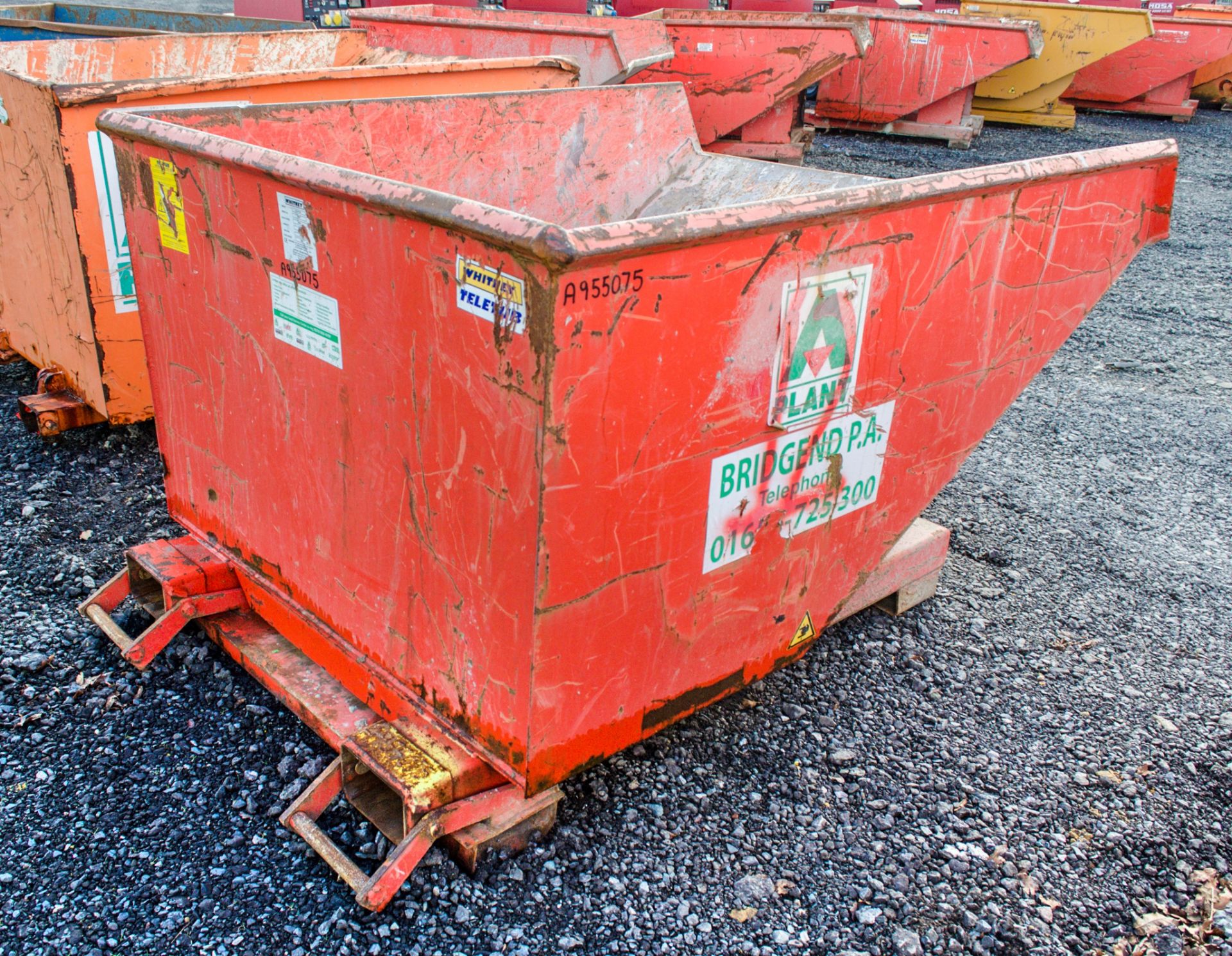 Whitney auto lock steel tipping skip A955075 - Image 2 of 2