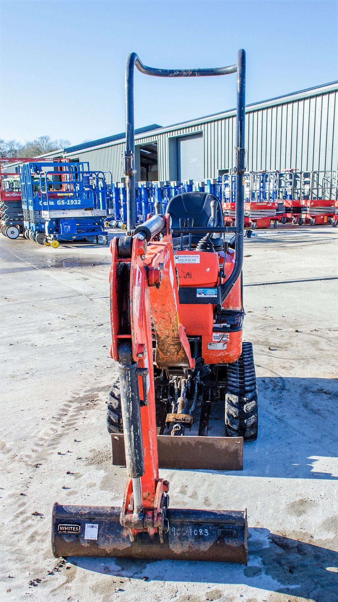 Kubota K008-3 0.8 tonne rubber tracked micro excavator Year: 2017 S/N: 29572 Recorded Hours: 732 - Bild 5 aus 19