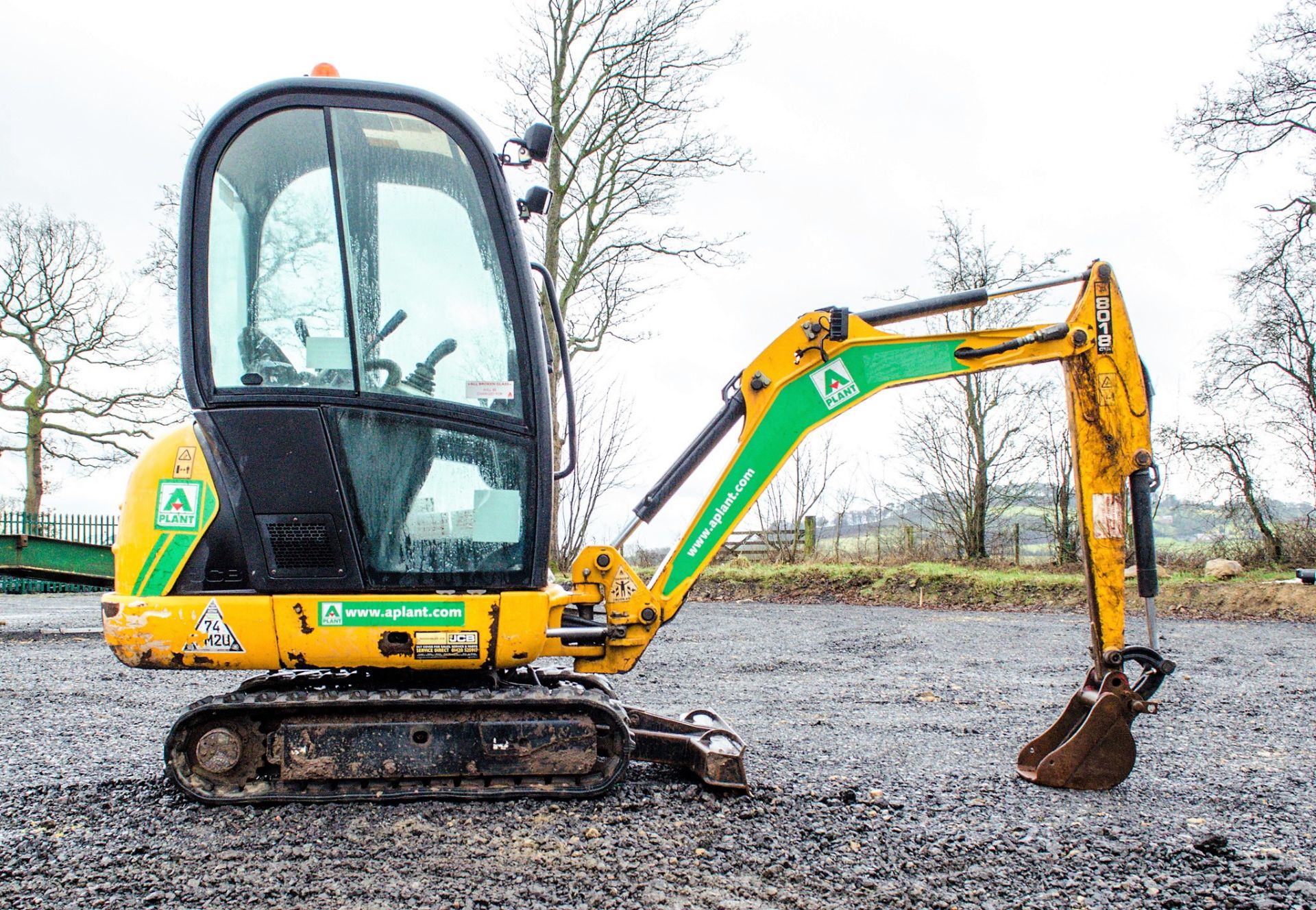 JCB 8018 CTS 1.5 tonne rubber tracked mini excavator Year: 2015 S/N: 2371787 Recorded Hours: 1228 - Image 7 of 19