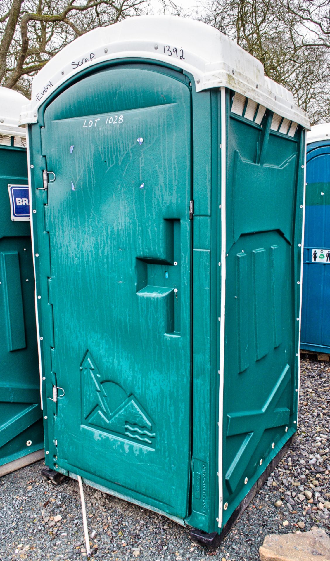 Plastic portable toilet