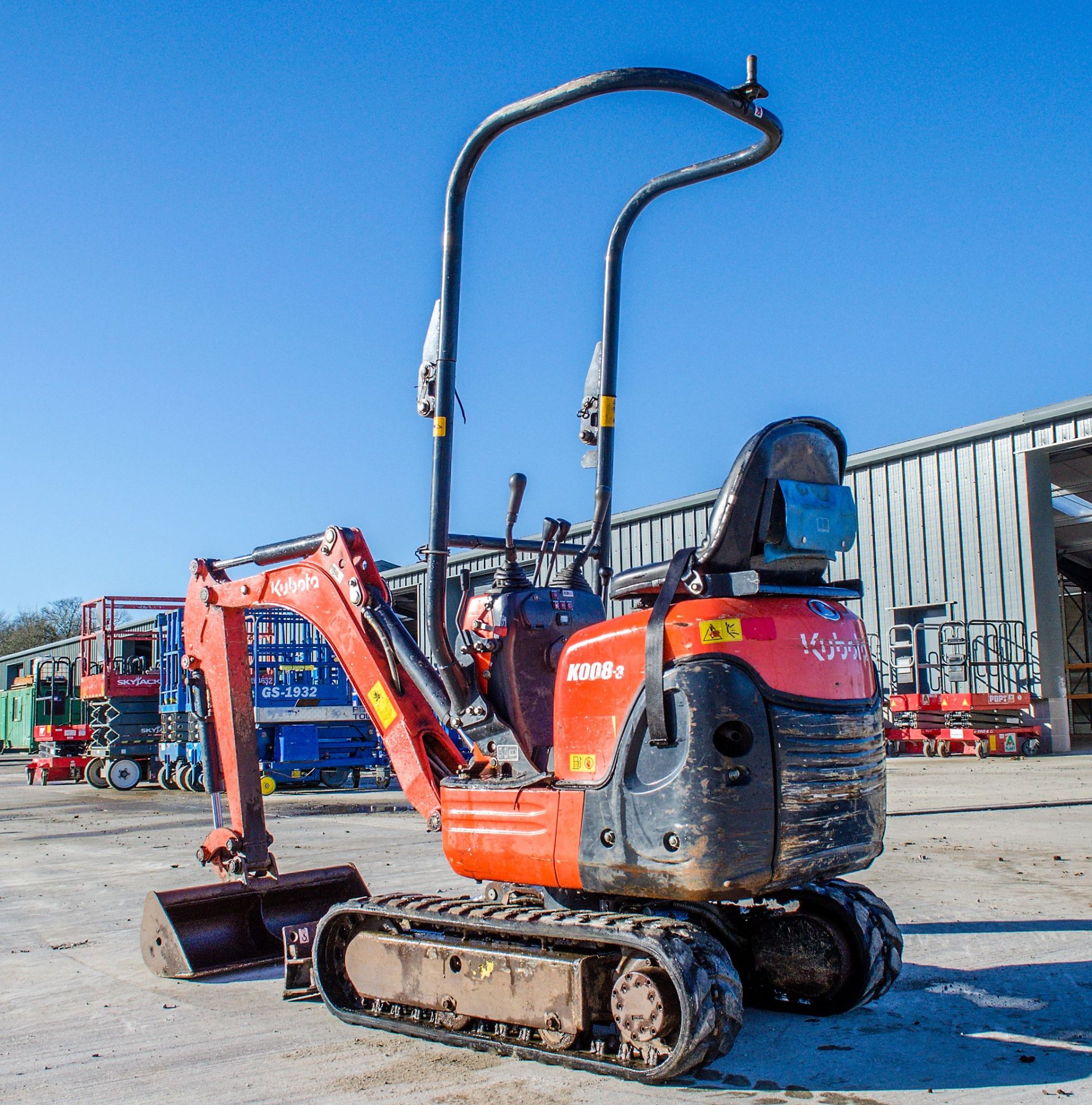 Kubota K008-3 0.8 tonne rubber tracked micro excavator Year: 2017 S/N: 29349 Recorded Hours: 682 - Image 4 of 18