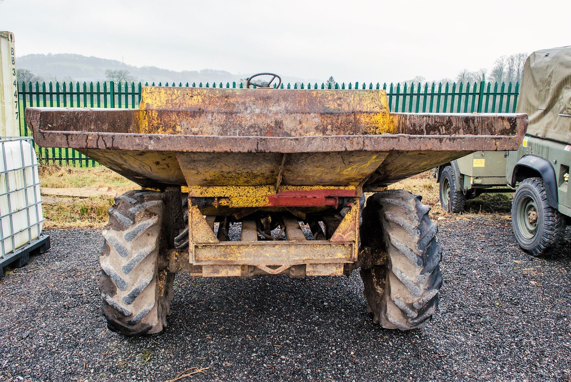 Winget 4B3000 3 tonne straight skip dumper  S/N: 800359 ** No VAT on hammer price but VAT will be - Image 5 of 15