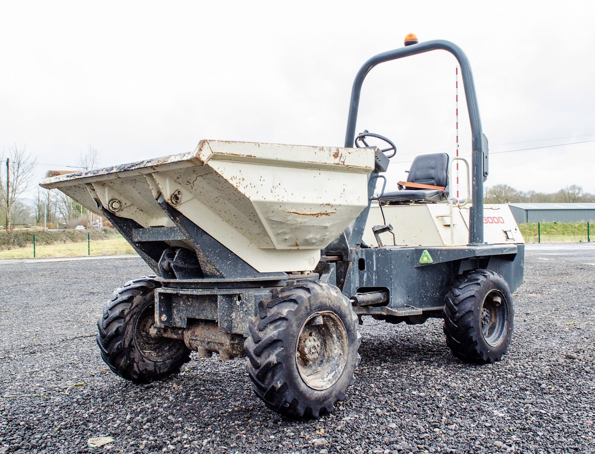 Benford 3 tonne swivel skip dumper Year: 2006 S/N: E604*2010 Recorded Hours: 2398 1274