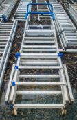 Aluminium step ladder/podium A667984