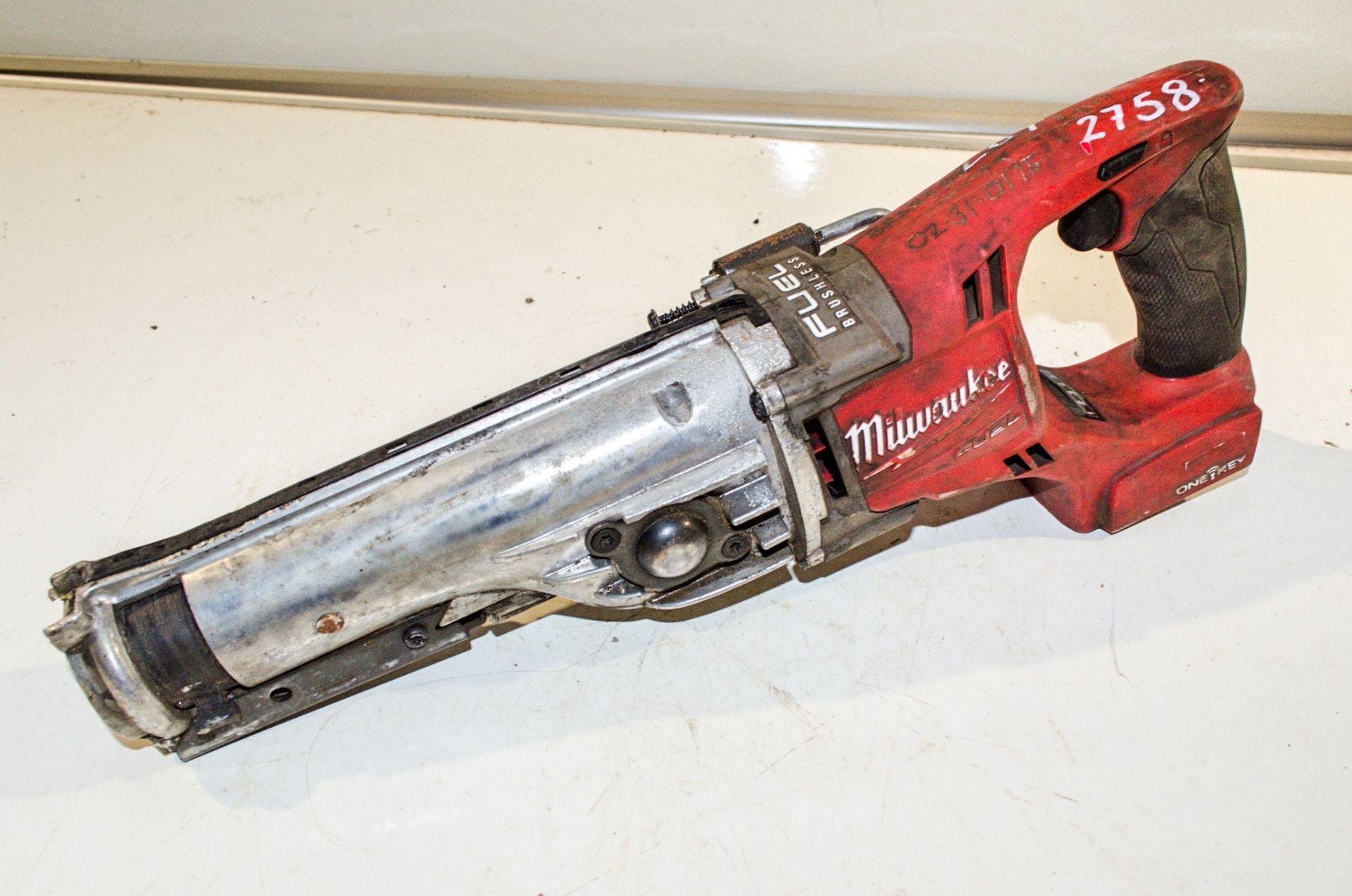 Milwaukee 18v cordless reciprocating saw ** In disrepair **