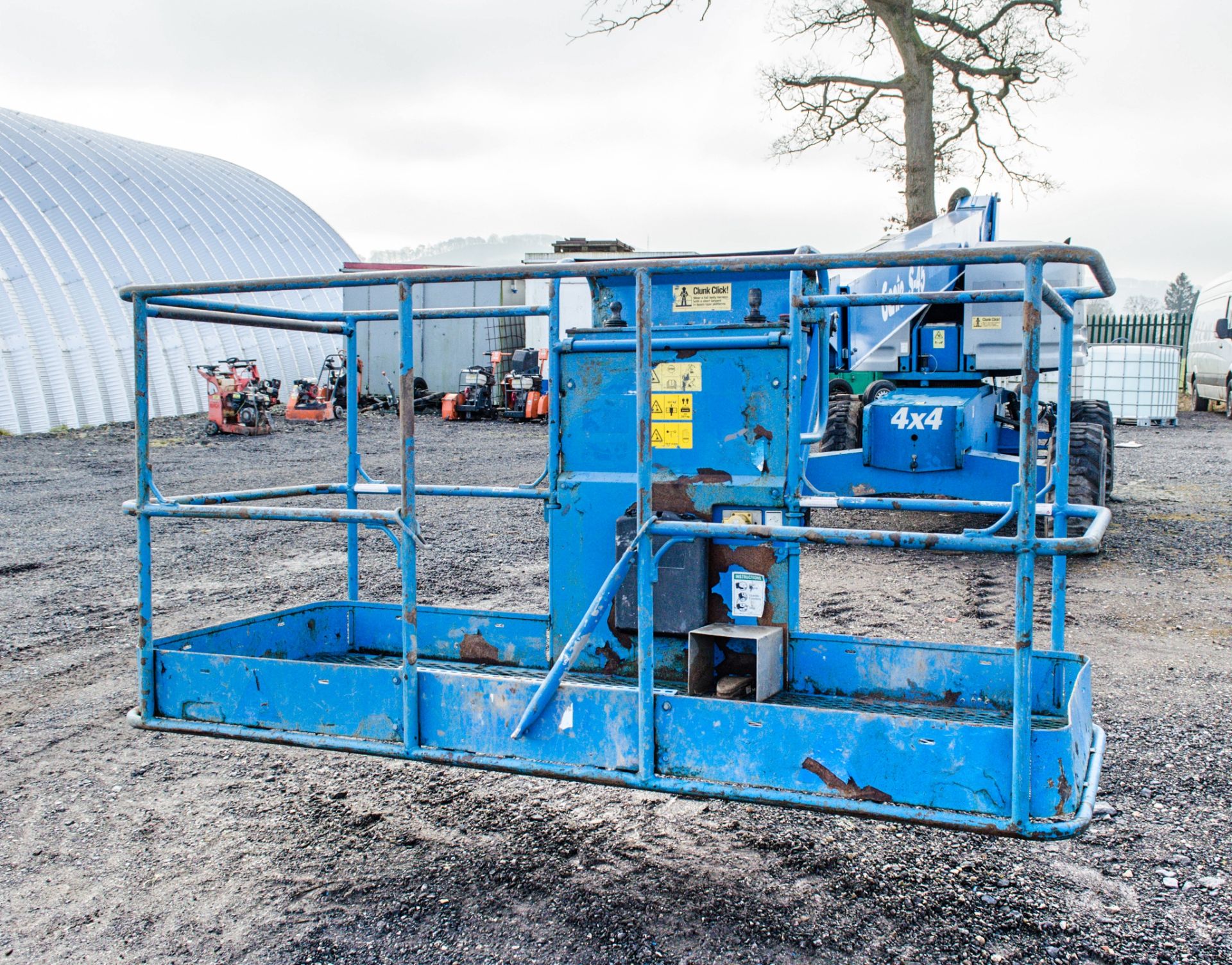 Genie S-45 4x4 rough terrain diesel driven articulated boom access platform Year: 2014 S/N: 18908 - Image 5 of 18