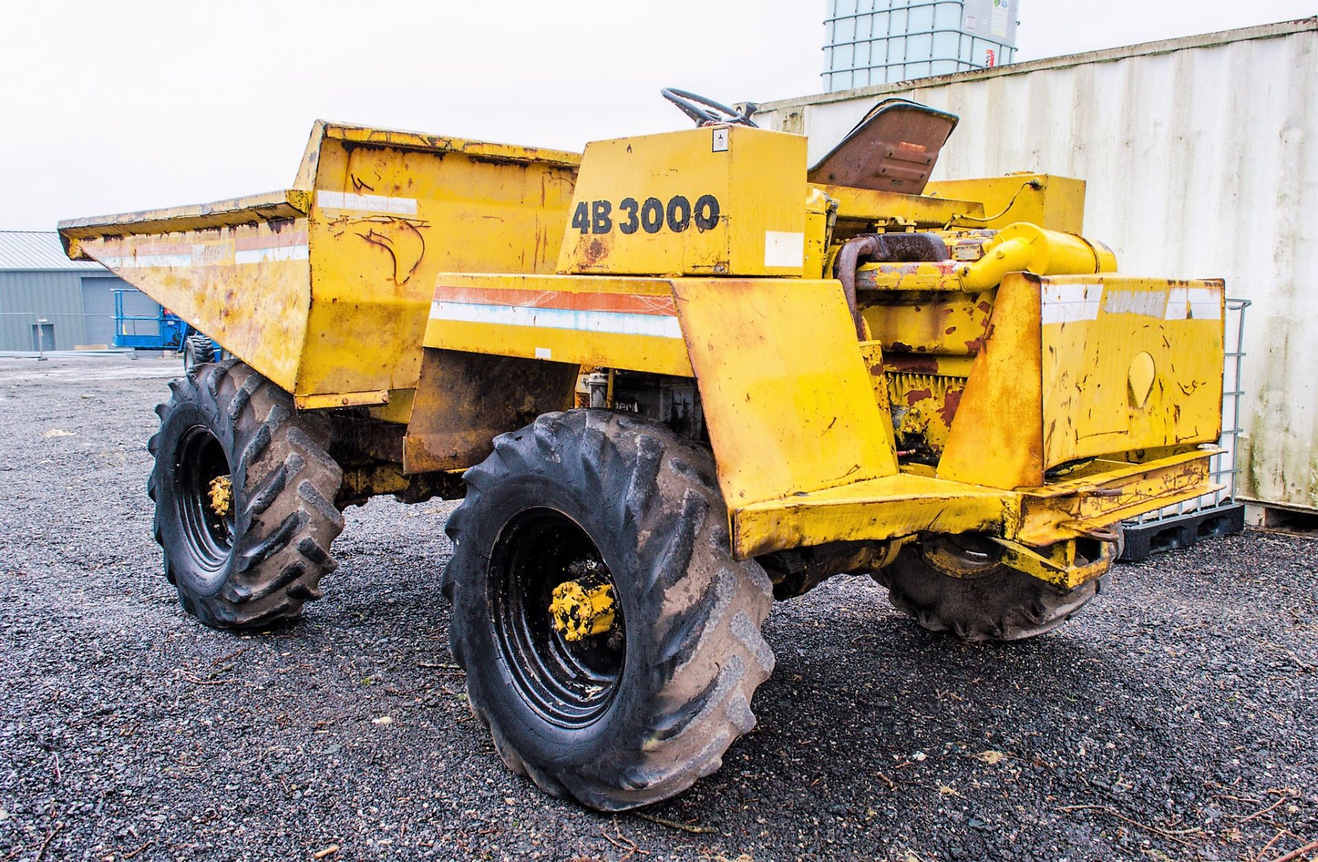 Winget 4B3000 3 tonne straight skip dumper  S/N: 800359 ** No VAT on hammer price but VAT will be - Image 4 of 15