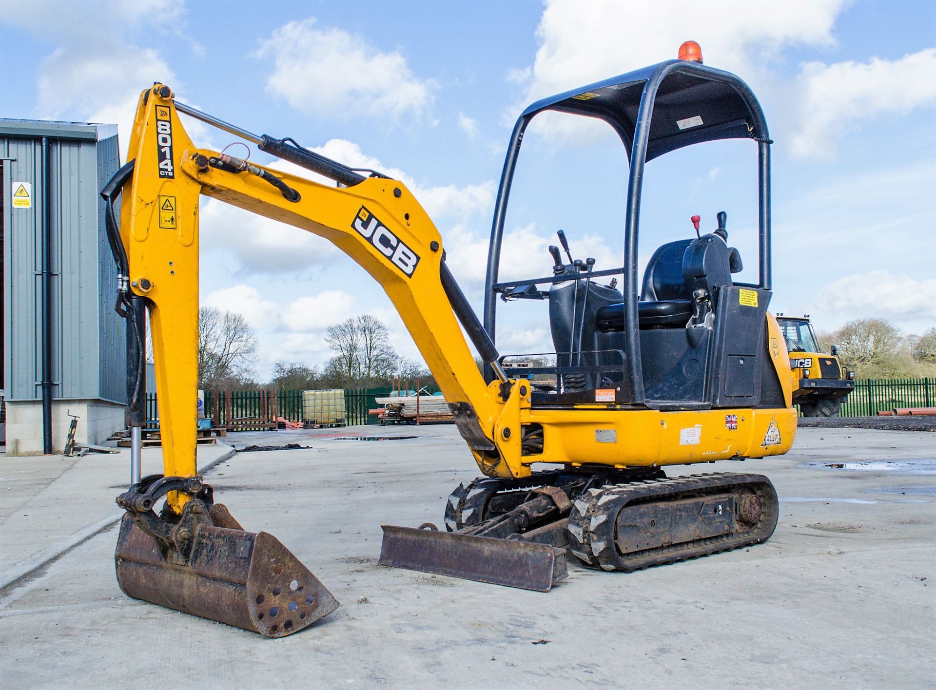 JCB 801.4 CTS 1.5 tonne rubber tracked mini excavator Year: 2014 S/N 2070320 Recorded Hours: 863