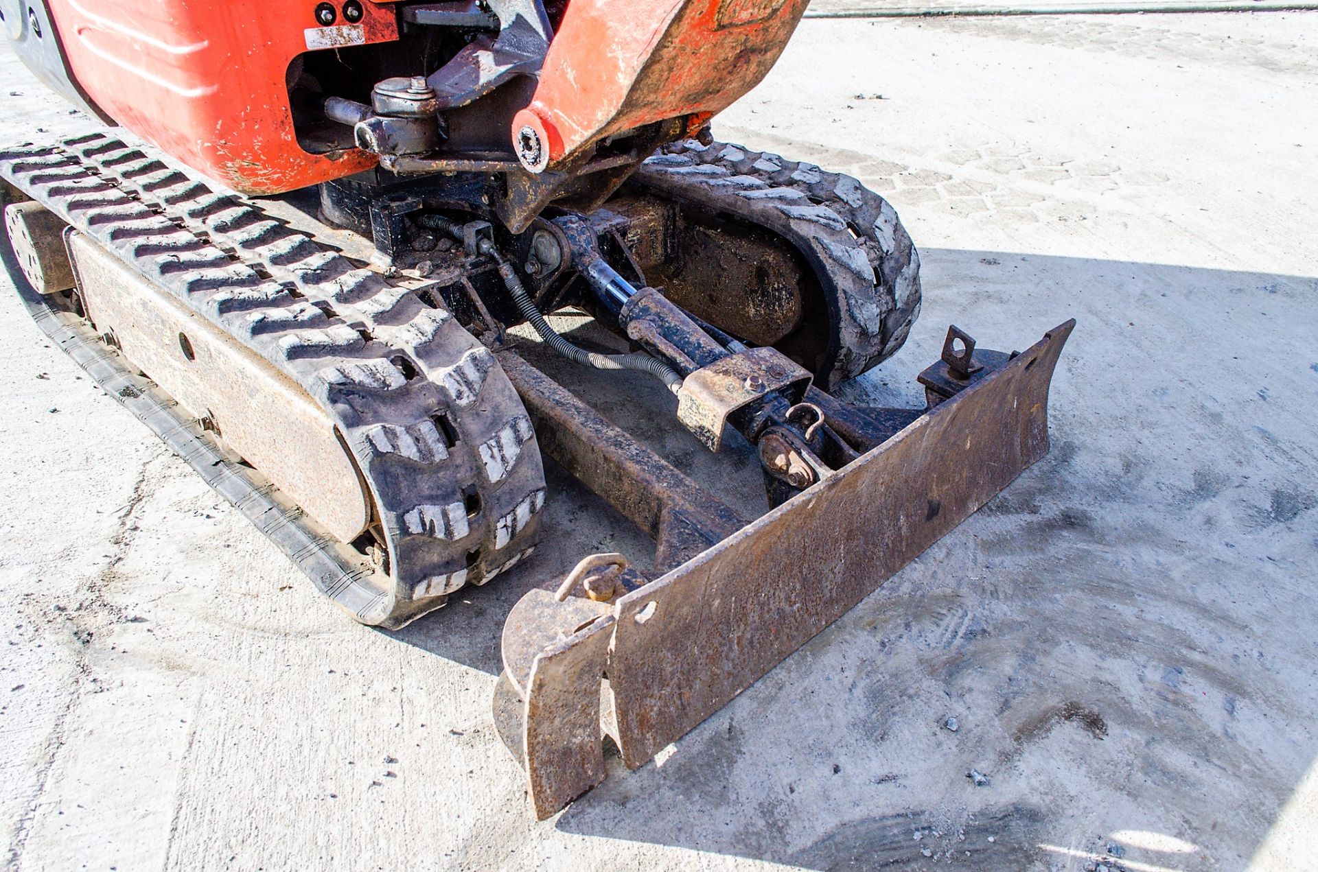 Kubota K008-3 0.8 tonne rubber tracked micro excavator Year: 2017 S/N: 29573 Recorded Hours: 1058 - Bild 11 aus 18