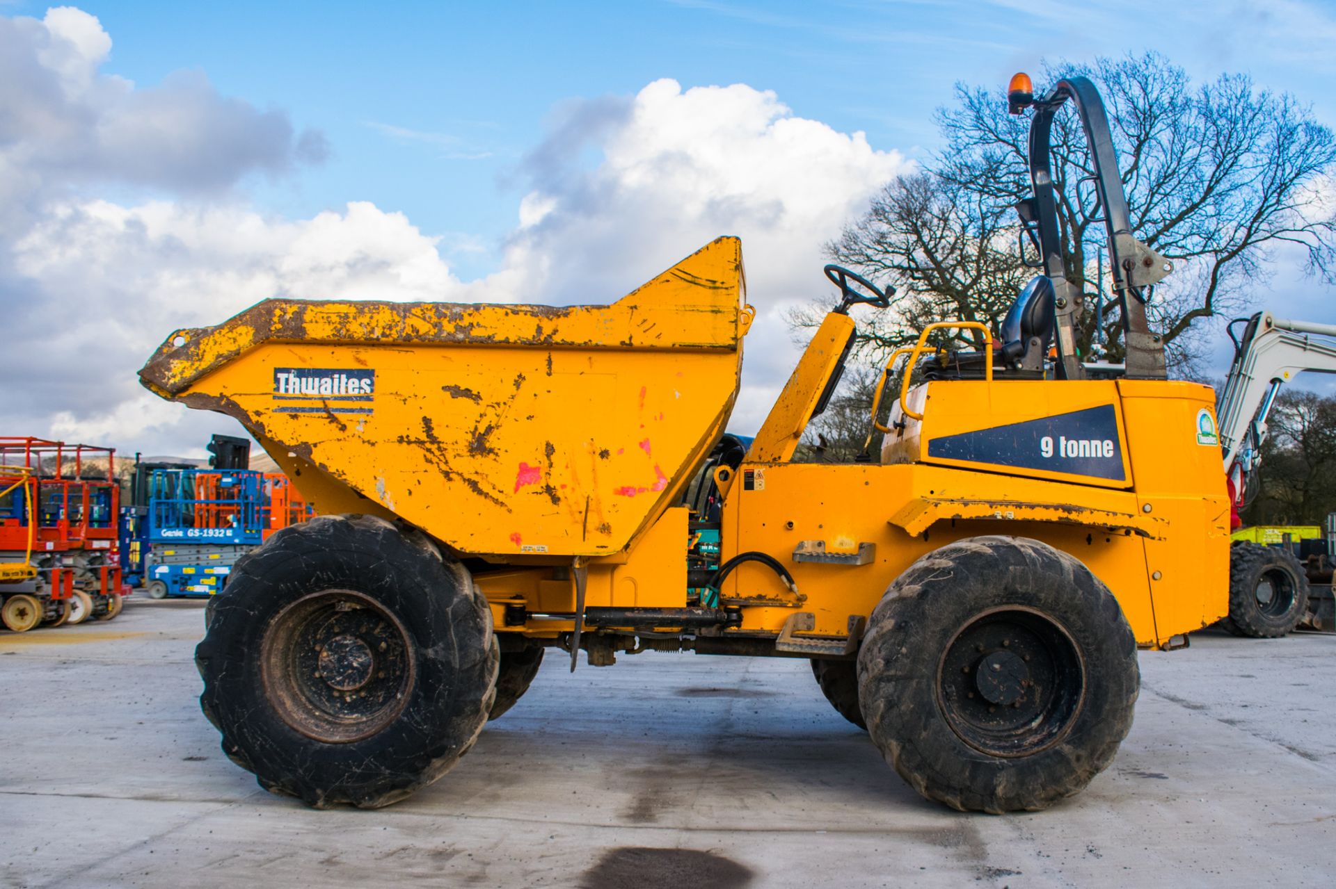 Thwaites 9 tonne straight skip dumper  Year: 2014 S/N: C8541 Recorded Hours: 2477 1886 - Image 8 of 17