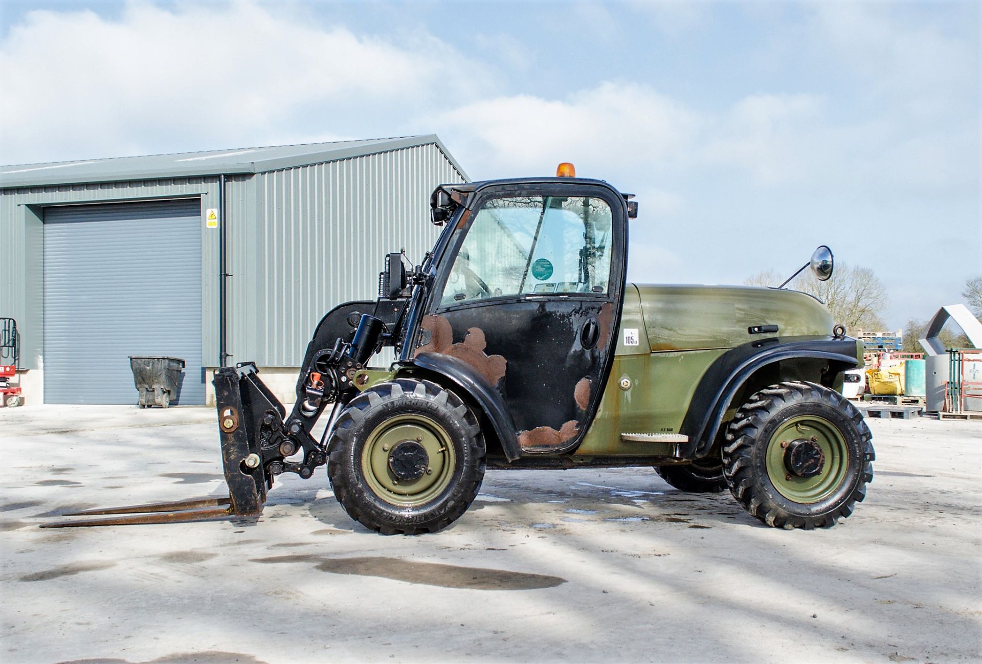 JCB 524-50 5 metre telescopic handler EX MOD Year: 2008 S/N: 1417630 Recorded Hours: 1309 - Image 7 of 20