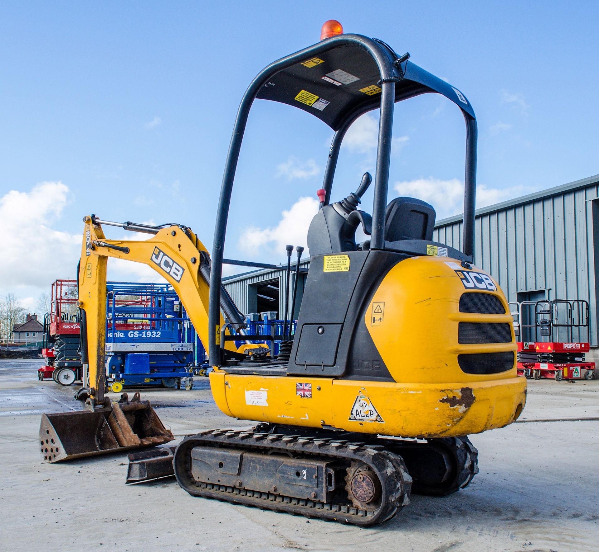 JCB 801.4 CTS 1.5 tonne rubber tracked mini excavator Year: 2014 S/N 2070320 Recorded Hours: 863 - Image 4 of 20