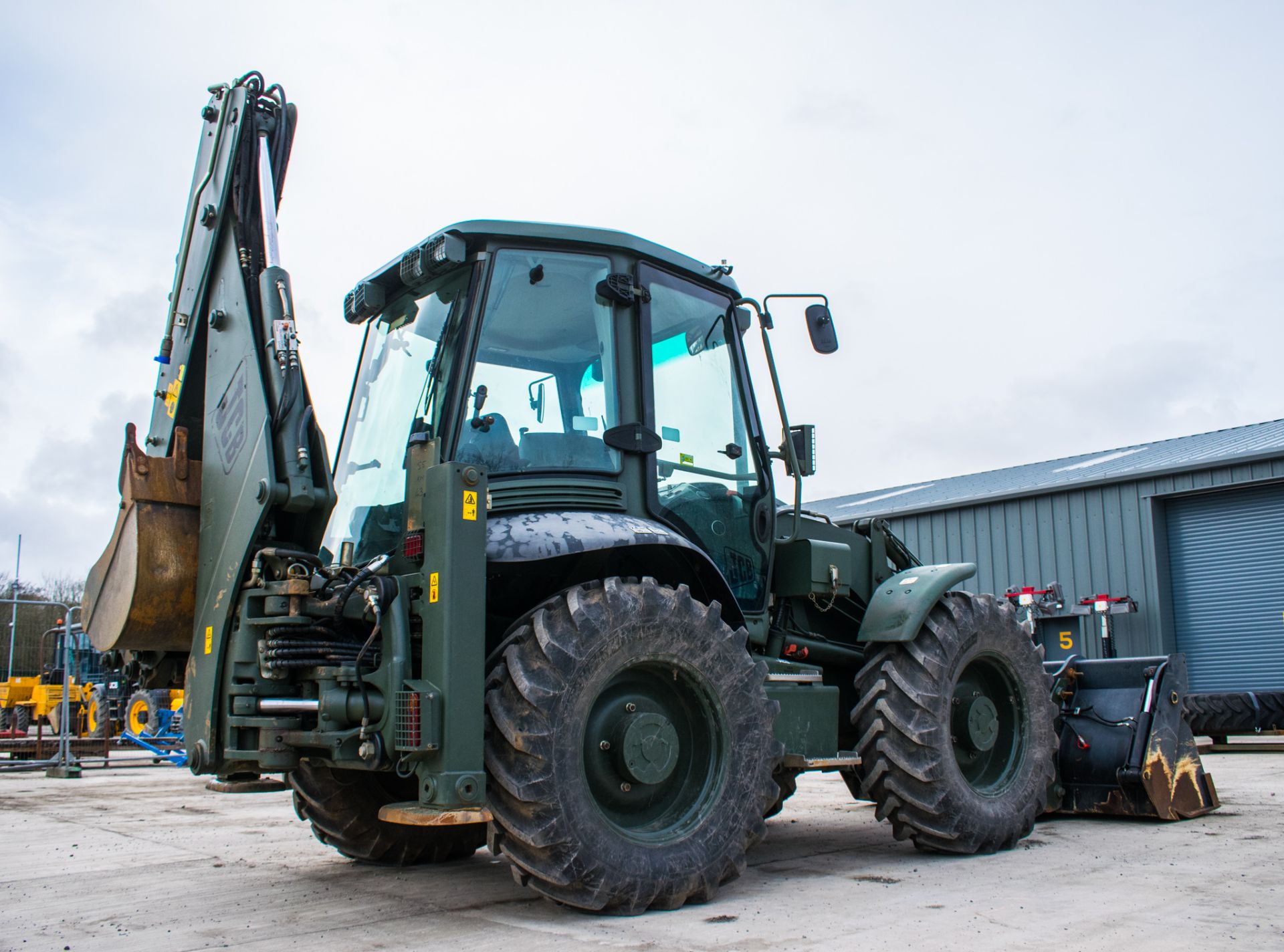 JCB 4CX Sitemaster backhoe loader  Year: 2010 S/N: 2004062 Recorded Hours: 2988 c/w spare wheel & - Image 3 of 25