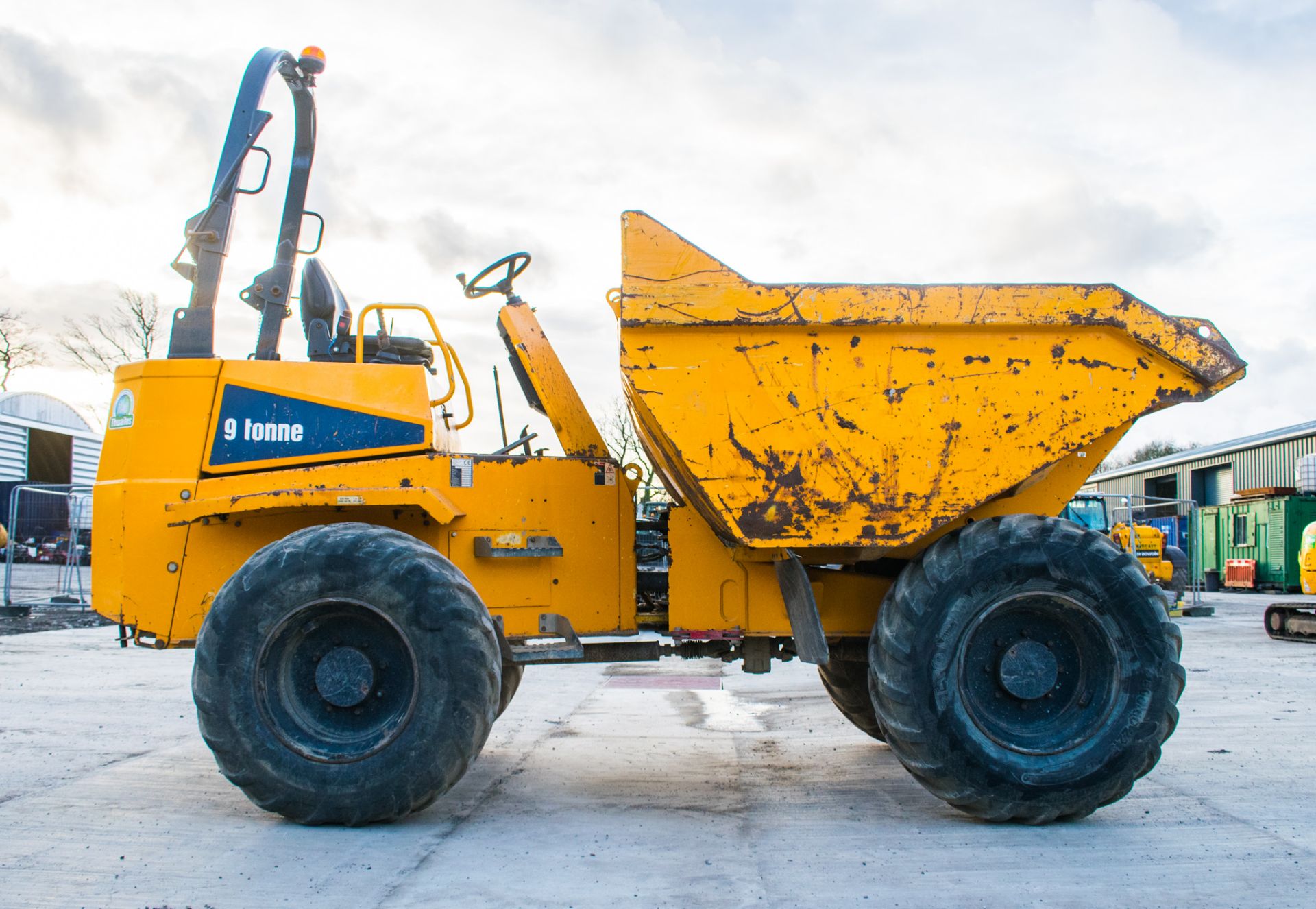 Thwaites 9 tonne straight skip dumper  Year: 2014 S/N: C8538 Recorded Hours: 1990 1880 - Image 7 of 17