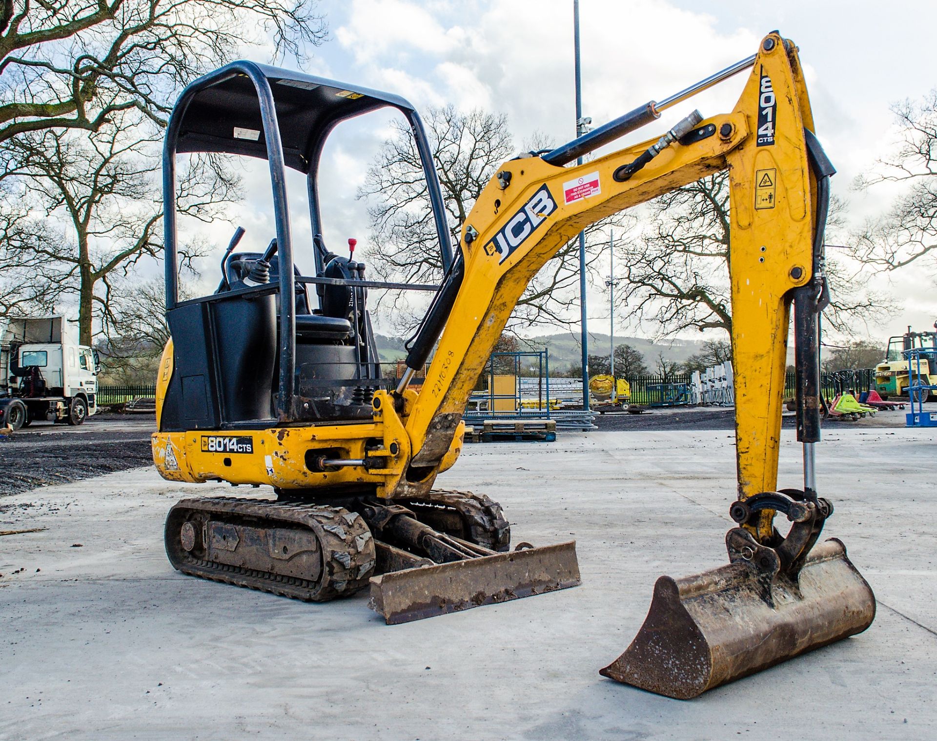 JCB 801.4 1.5 CTS tonne rubber tracked mini excavator Year: 2014 S/N: 2078489 Recorded Hours: 1224 - Image 2 of 20