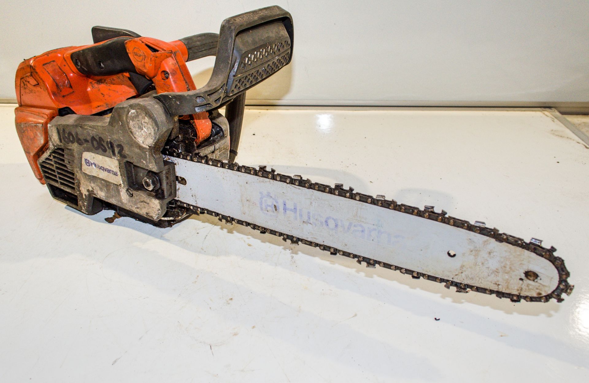 Husqvarna T540 XP petrol driven chainsaw - Image 2 of 2