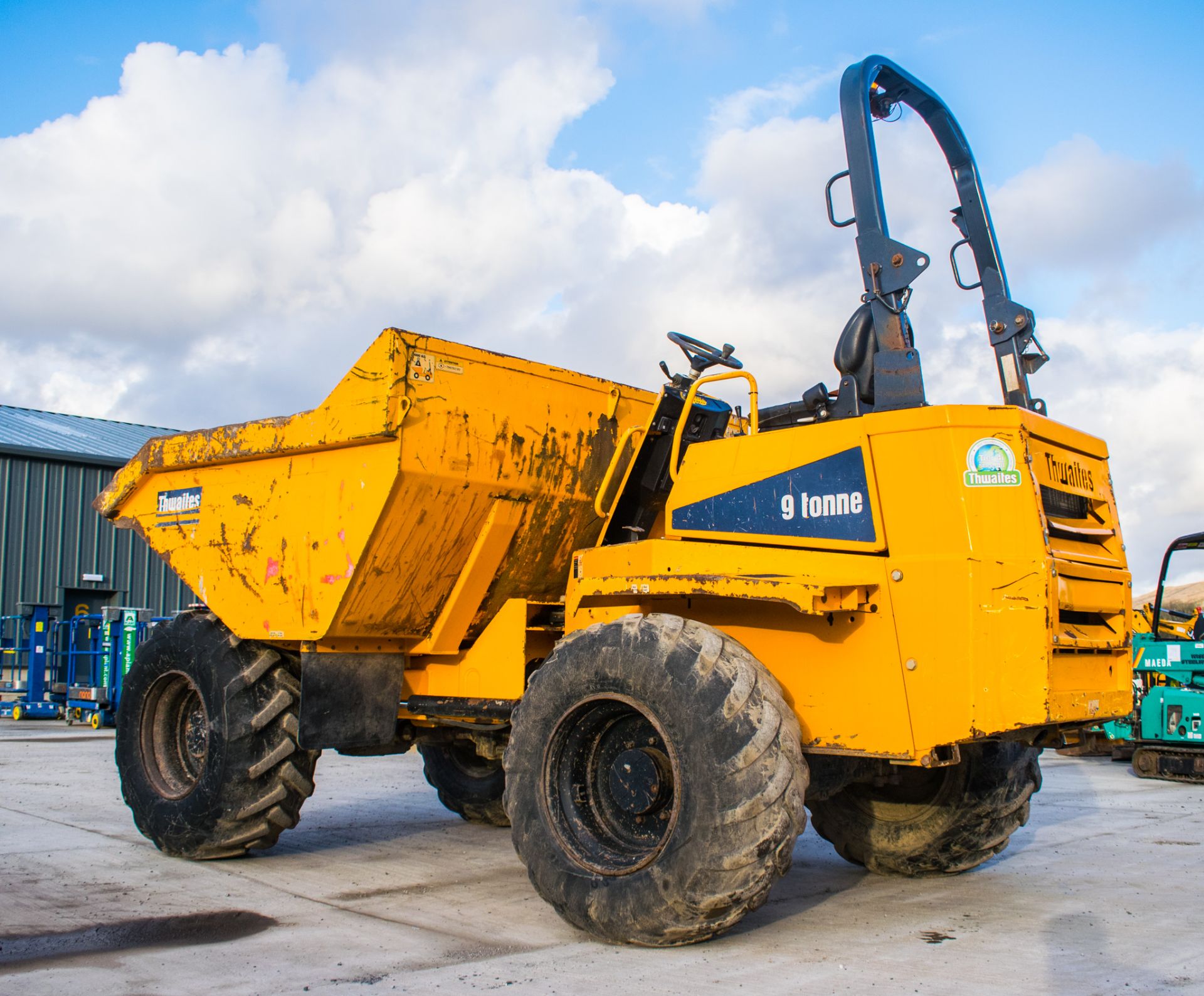 Thwaites 9 tonne straight skip dumper  Year: 2014 S/N: C8541 Recorded Hours: 2477 1886 - Image 4 of 17