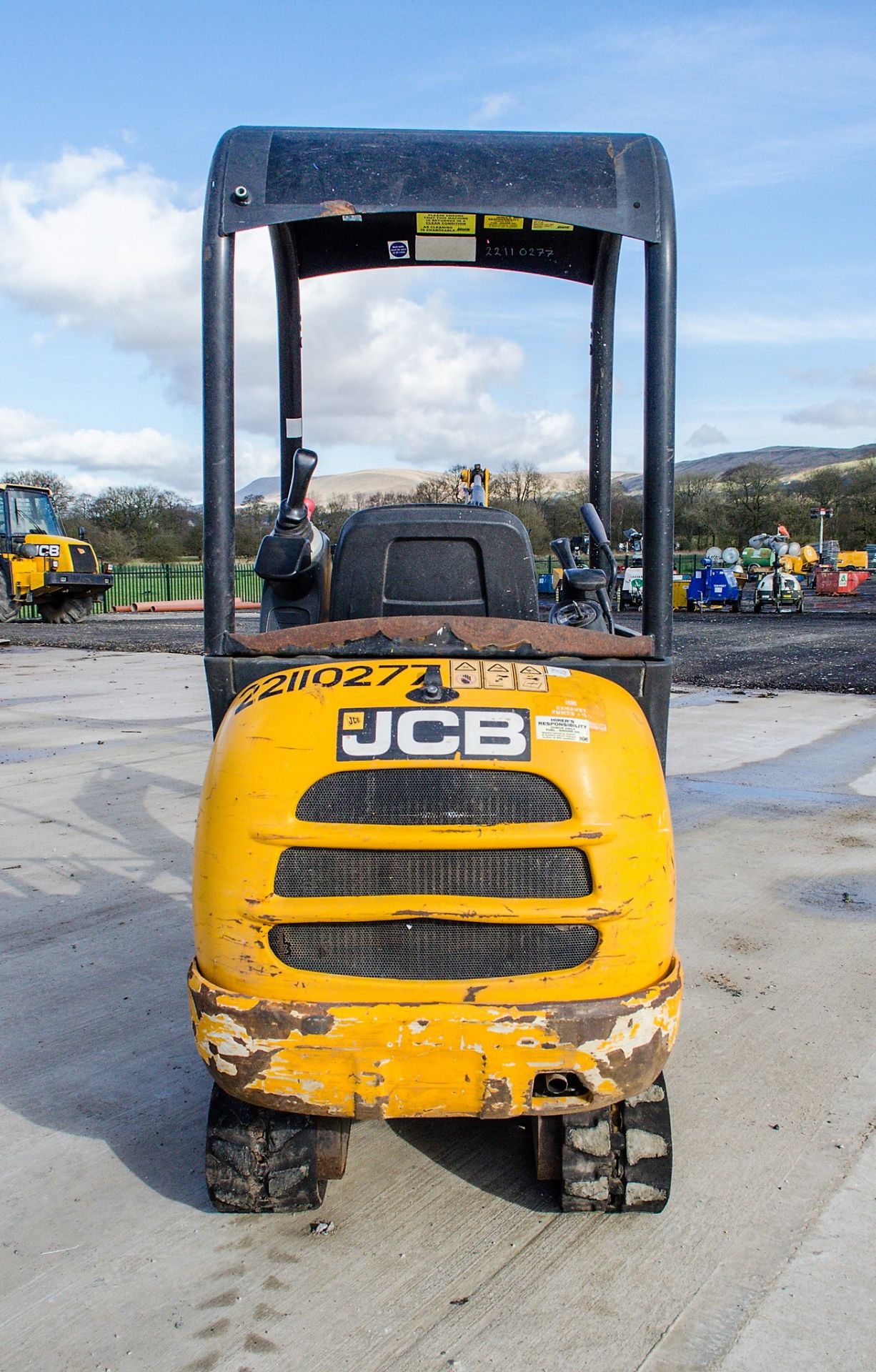 JCB 801.4 CTS 1.5 tonne rubber tracked mini excavator Year: 2015 S/N 2076491 Recorded Hours: 2075 - Image 6 of 20