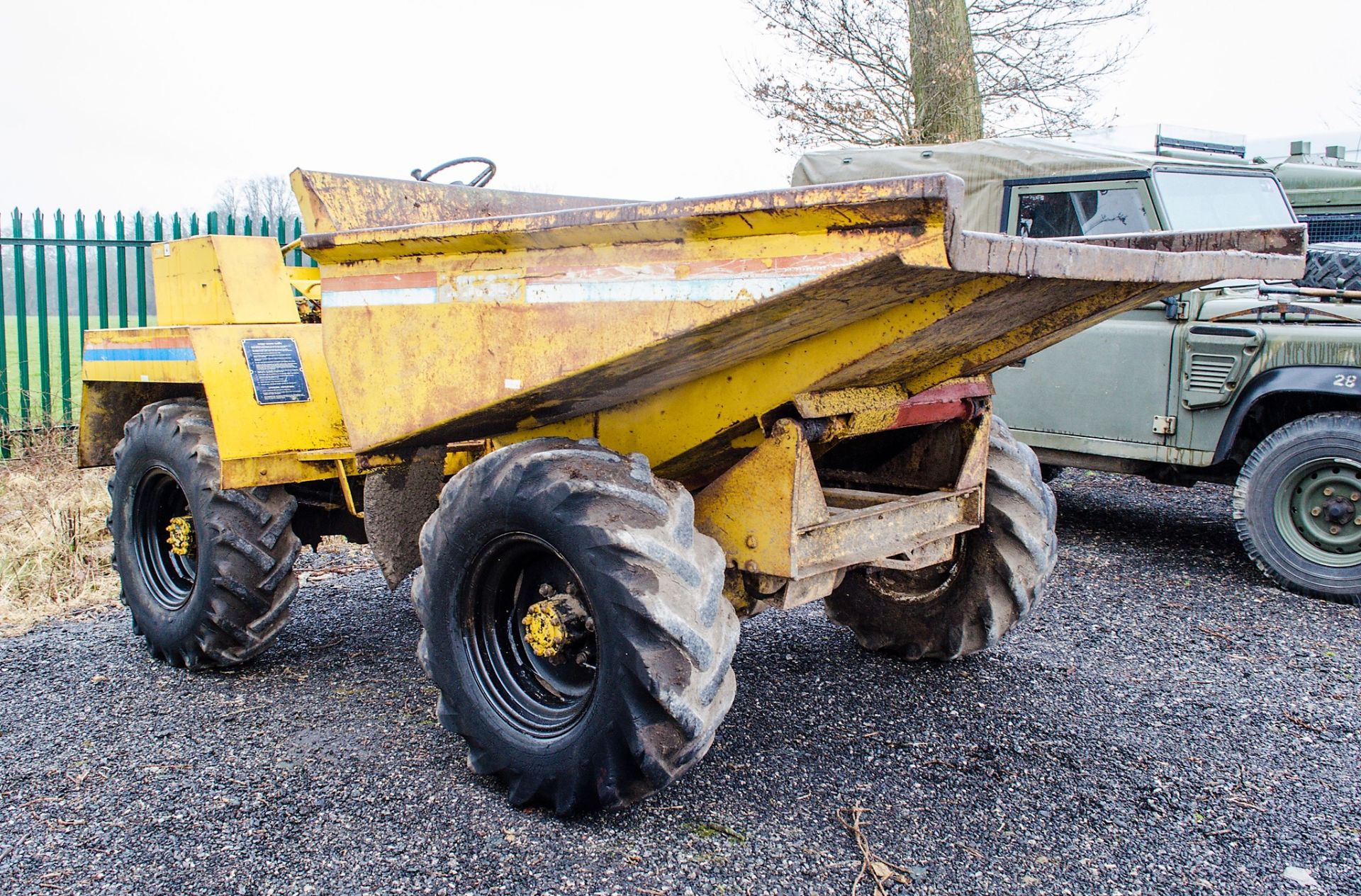 Winget 4B3000 3 tonne straight skip dumper  S/N: 800359 ** No VAT on hammer price but VAT will be - Image 2 of 15