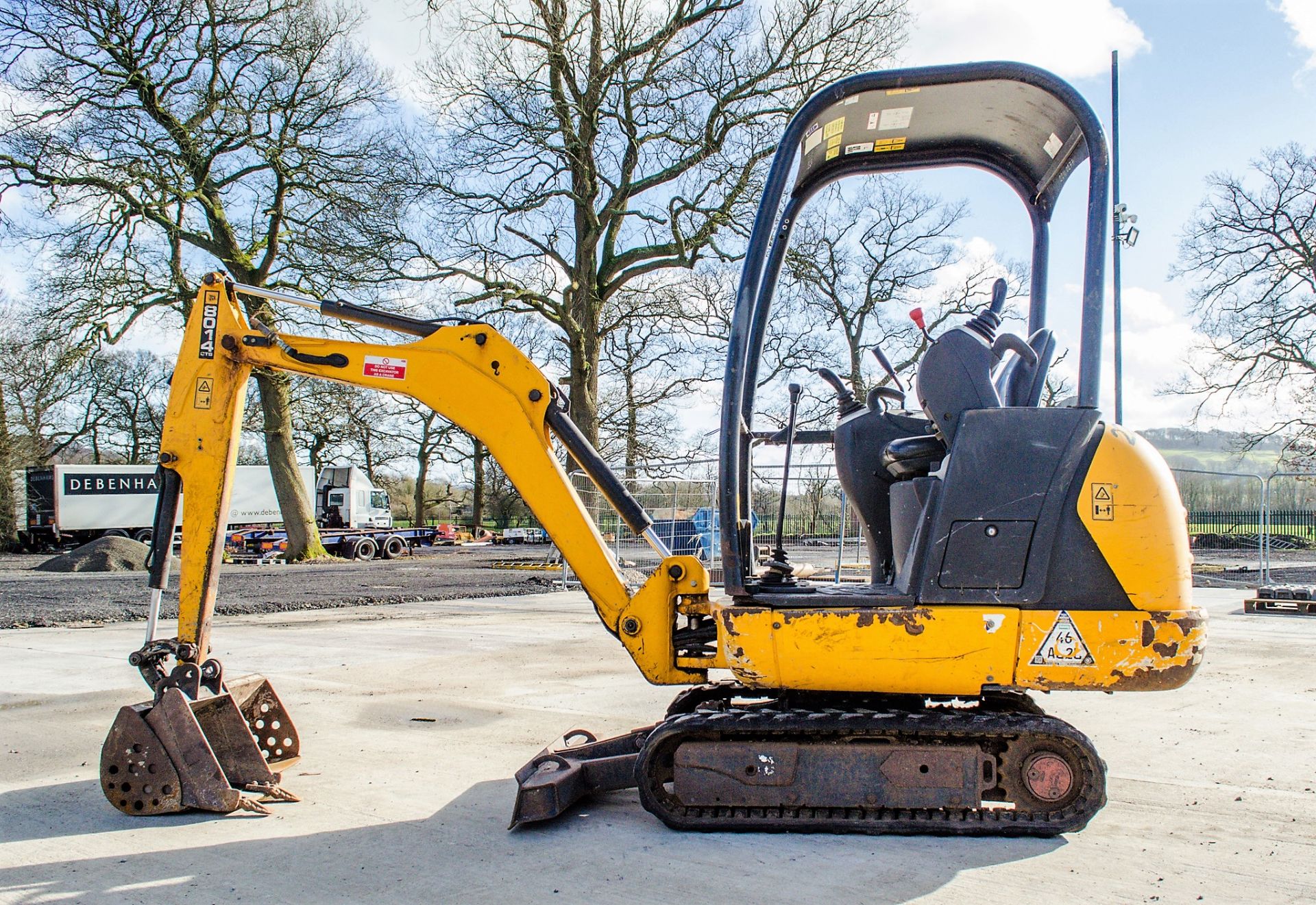 JCB 801.4 CTS 1.5 tonne rubber tracked mini excavator Year: 2015 S/N 2076491 Recorded Hours: 2075 - Image 8 of 20
