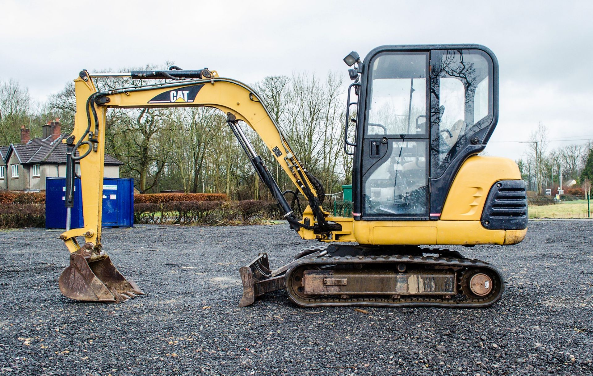 Caterpillar 302.5 2.8 tonne rubber tracked mini excavator Year: 2003 S/N: 4AZ05254 Recorded Hours: - Image 7 of 20