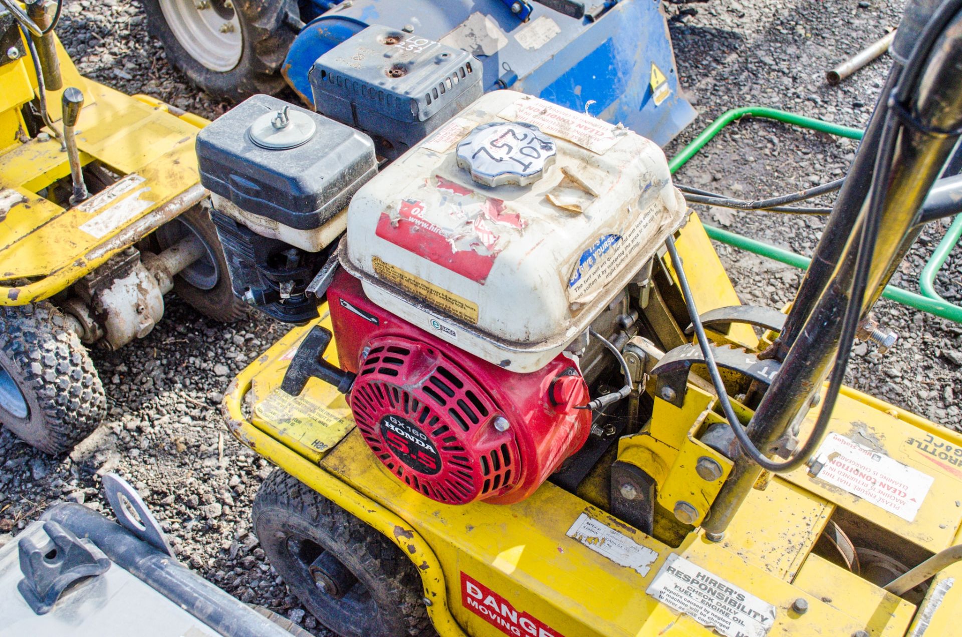 Birchwood GMTC3 petrol driven turf cutter - Image 3 of 3