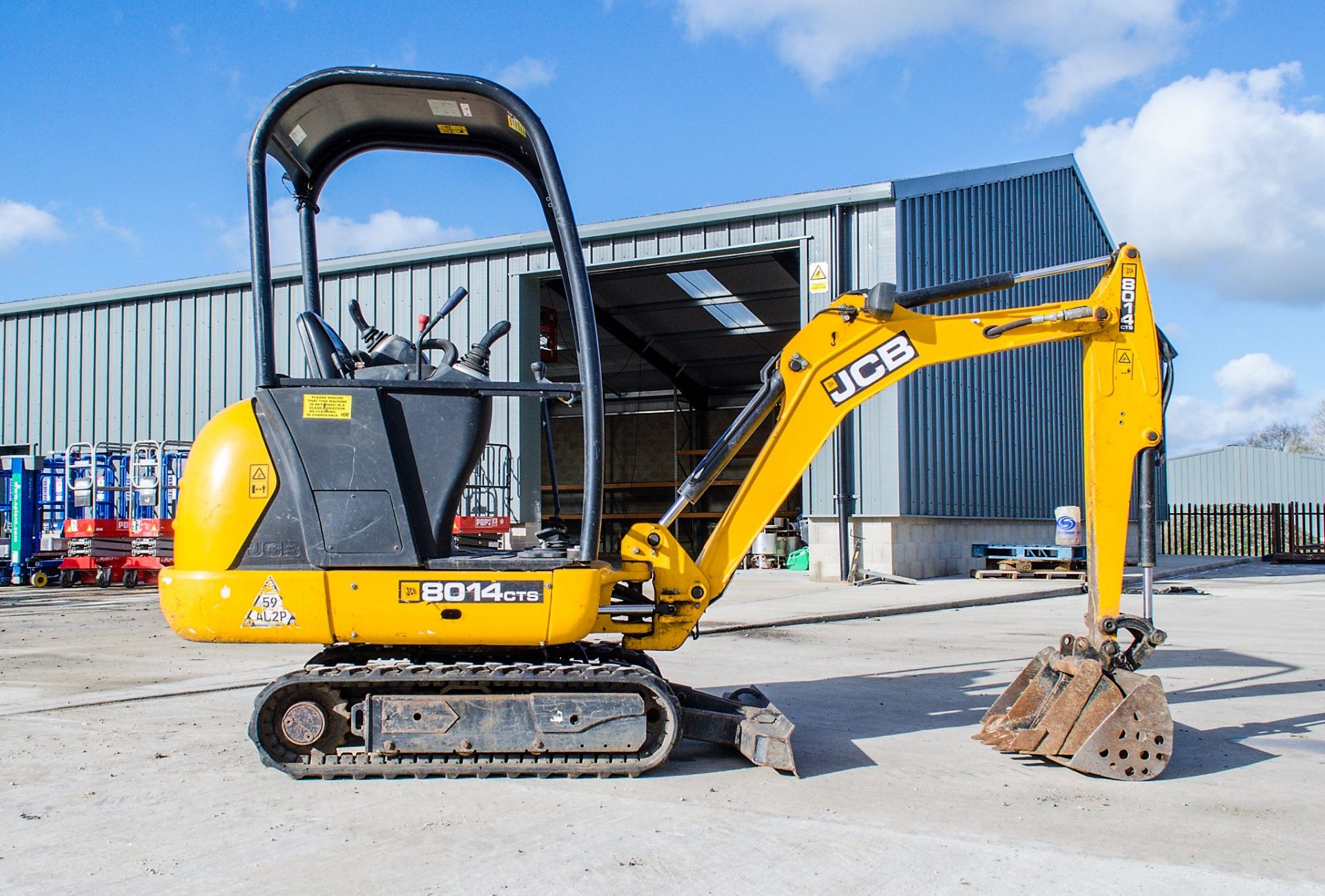 JCB 801.4 CTS 1.5 tonne rubber tracked mini excavator Year: 2014 S/N 2070320 Recorded Hours: 863 - Image 7 of 20