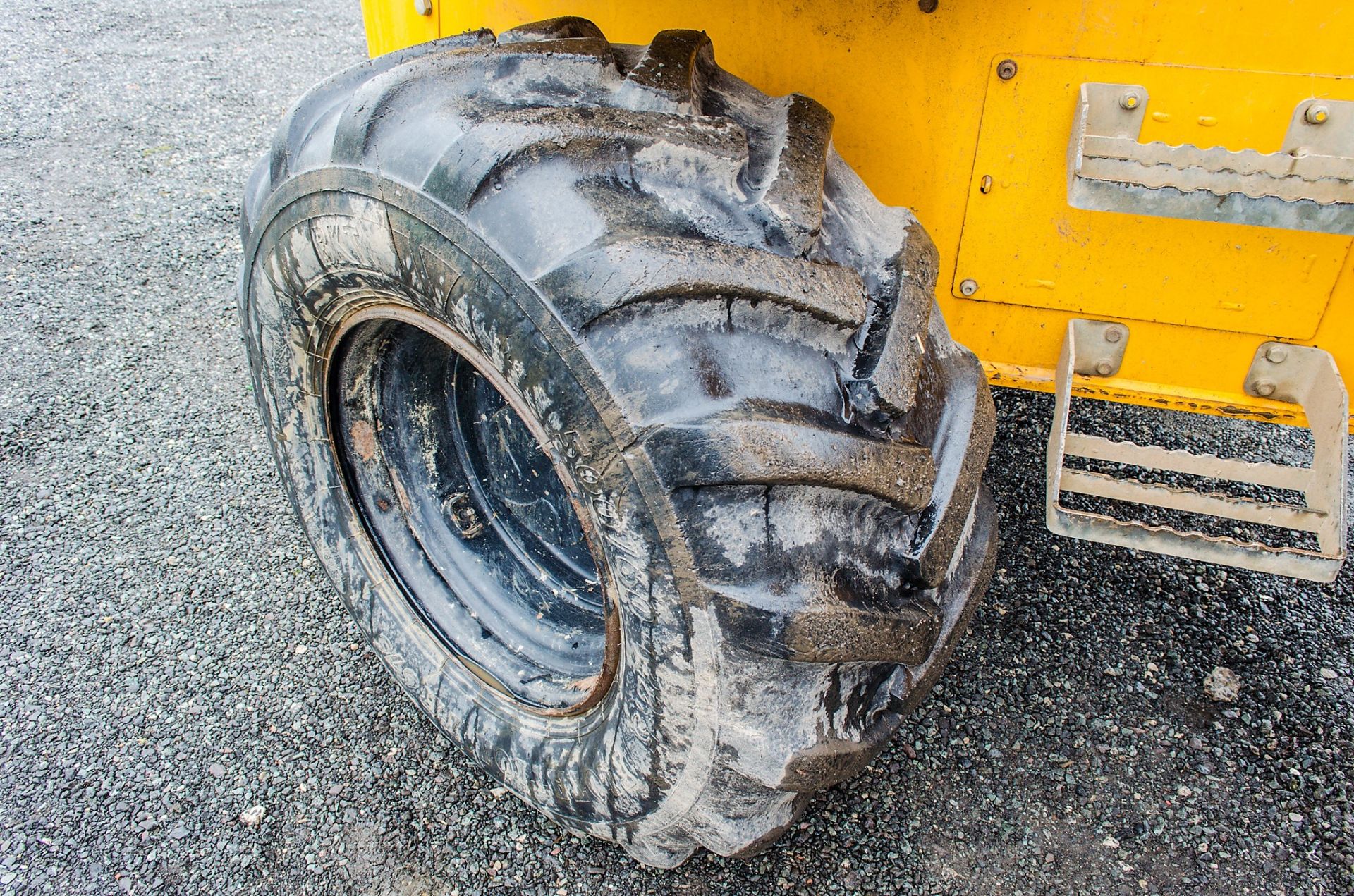 Thwaites 9 tonne swivel skip dumper  Year: 2015 S/N: SLCM698Z1502D1338 Recorded Hours: 2265 - Image 14 of 19