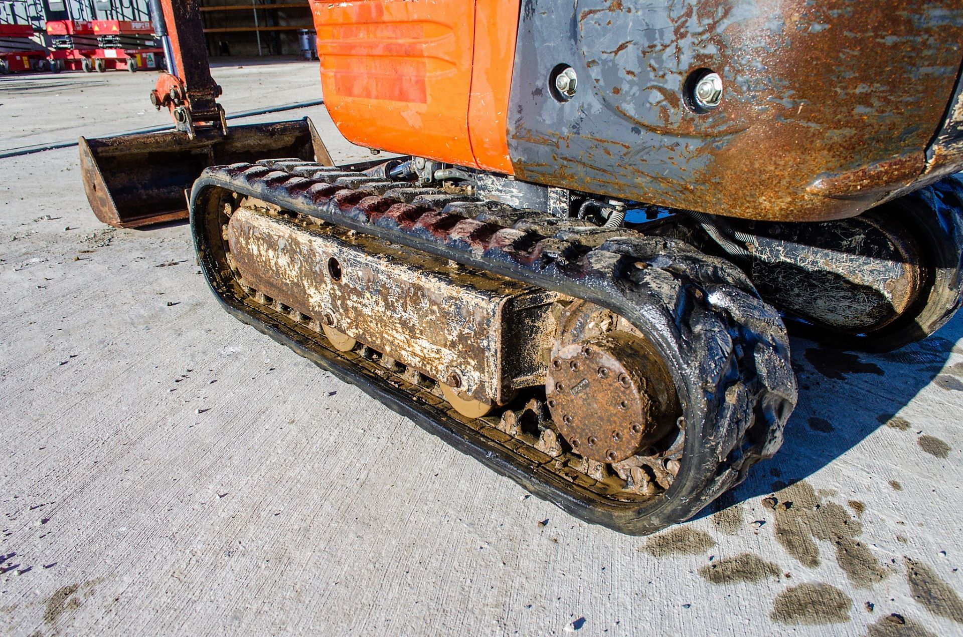 Kubota K008-3 0.8 tonne rubber tracked micro excavator Year: 2017 S/N: 29572 Recorded Hours: 732 - Image 9 of 19