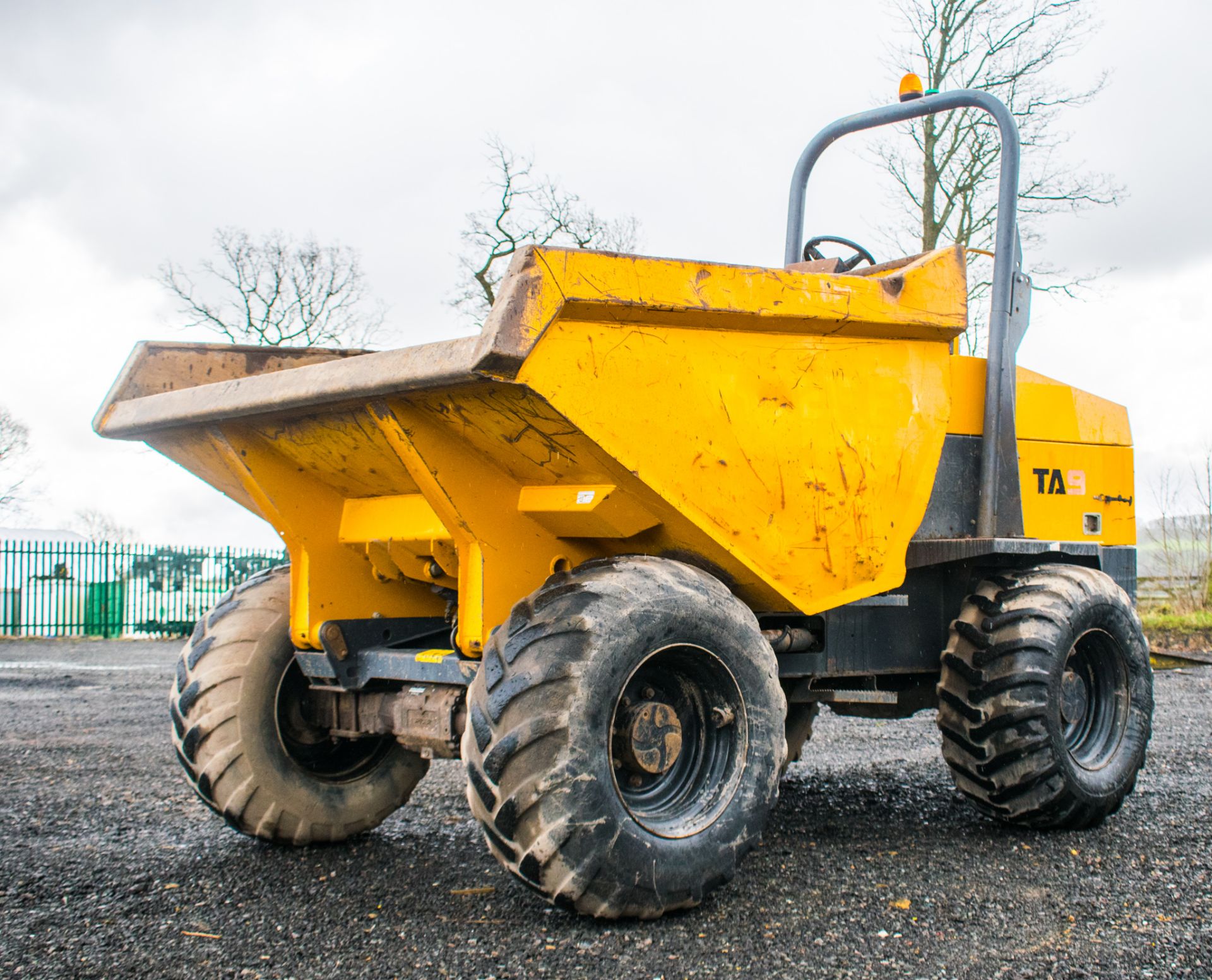 Terex TA9 9 tonne straight skip dumper Year: 2014 S/N: PK4977 Recorded Hours: Not displayed (Clock