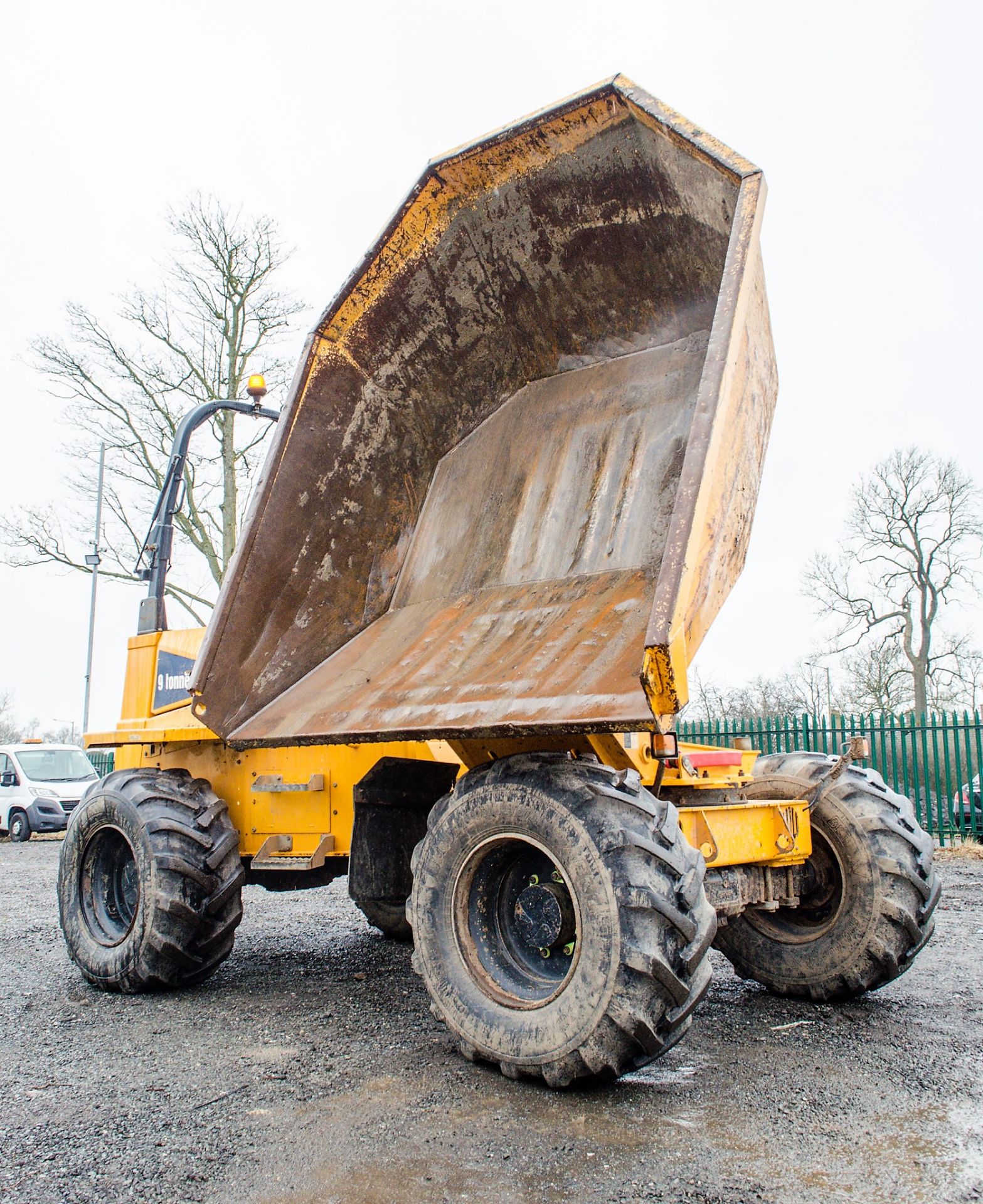 Thwaites 9 tonne swivel skip dumper  Year: 2015 S/N: SLCM698Z1502D1338 Recorded Hours: 2265 - Image 9 of 19