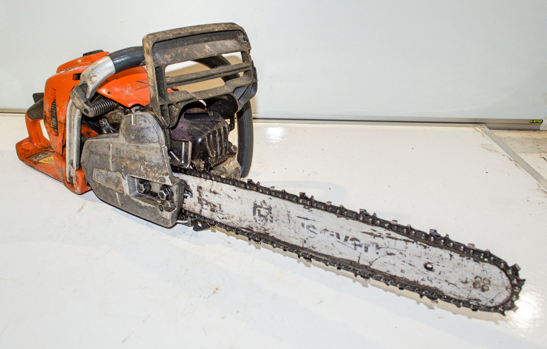 Husqvarna 550XP petrol driven chainsaw - Image 2 of 2