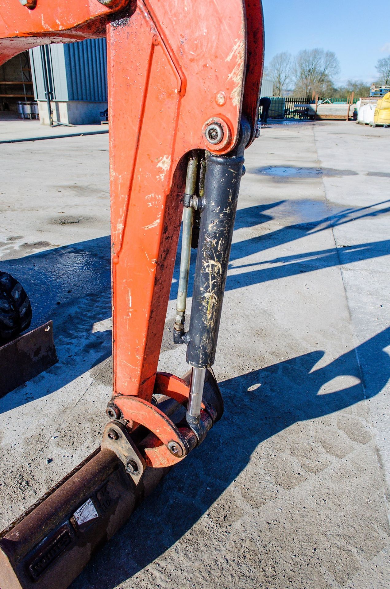 Kubota K008-3 0.8 tonne rubber tracked micro excavator Year: 2017 S/N: 29349 Recorded Hours: 682 - Image 14 of 18