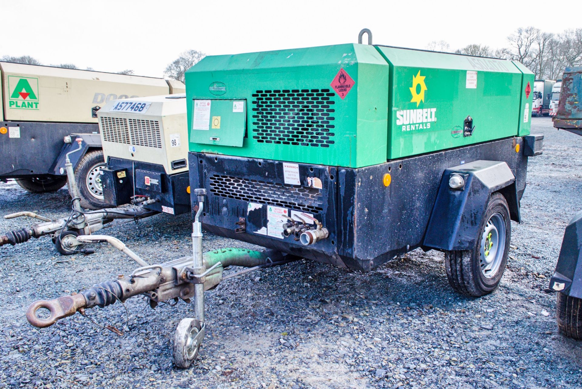 Doosan 7/71 diesel driven fast tow mobile air compressor Year: 2008 S/N: 522322 Recorded Hours: 2389