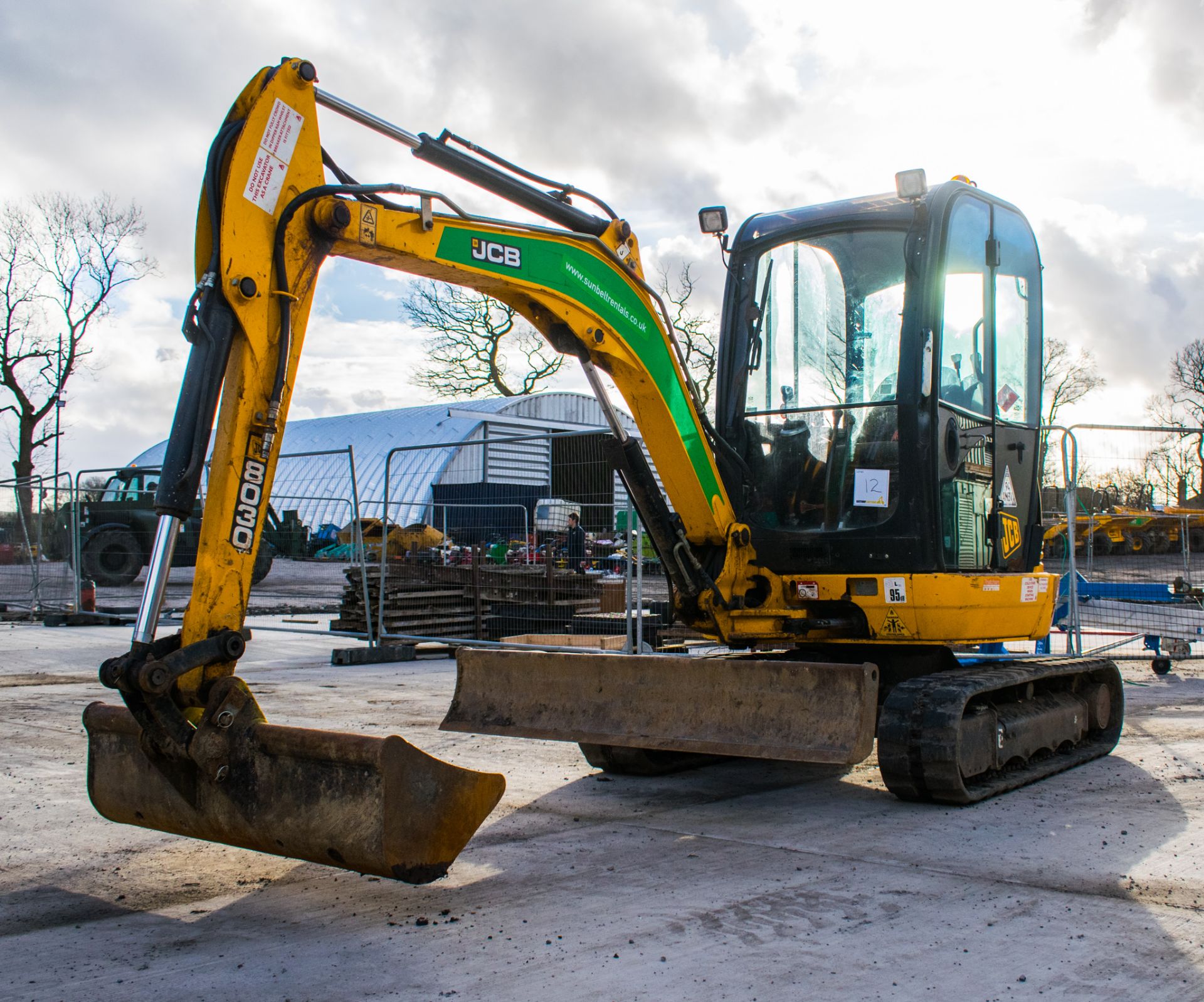 JCB 8030 ZTS 3 tonne rubber tracked excavator Year: 2015 S/N: 432332 Recorded Hours: blade,