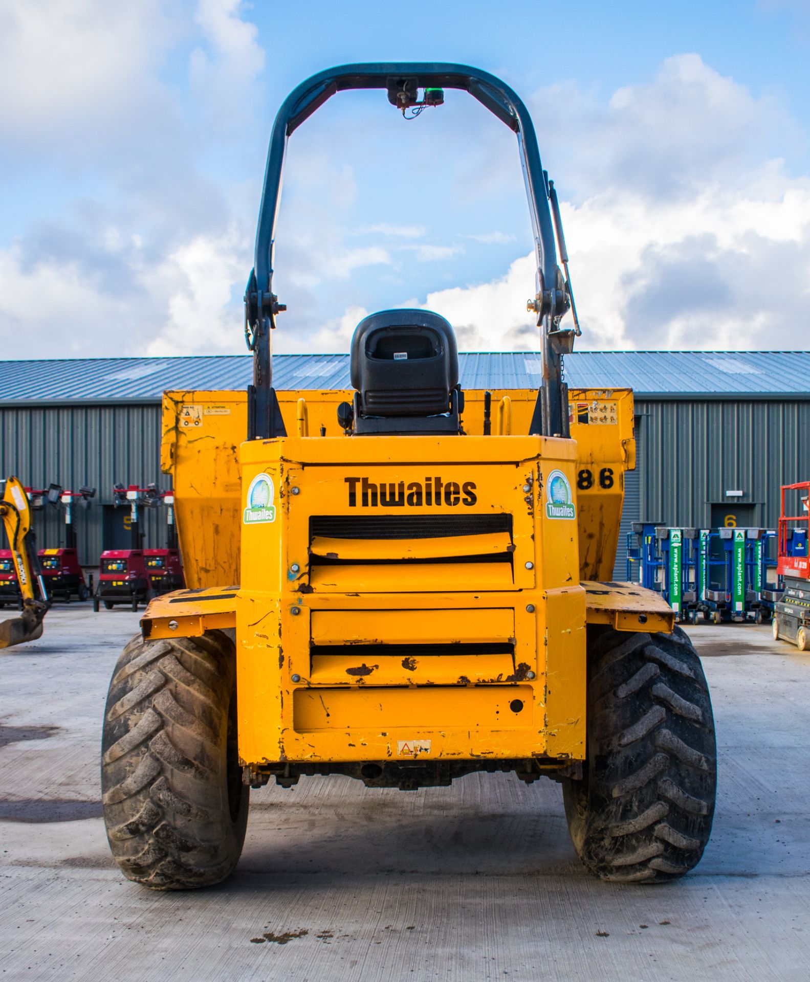 Thwaites 9 tonne straight skip dumper  Year: 2014 S/N: C8541 Recorded Hours: 2477 1886 - Image 6 of 17