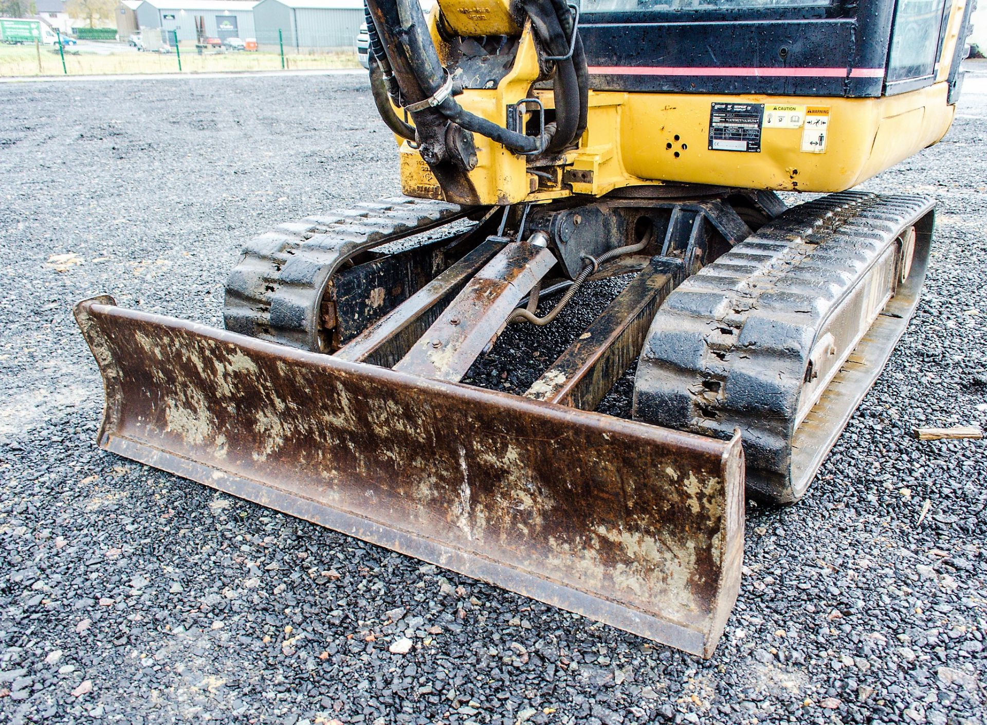 Caterpillar 302.5 2.8 tonne rubber tracked mini excavator Year: 2003 S/N: 4AZ05254 Recorded Hours: - Image 11 of 20