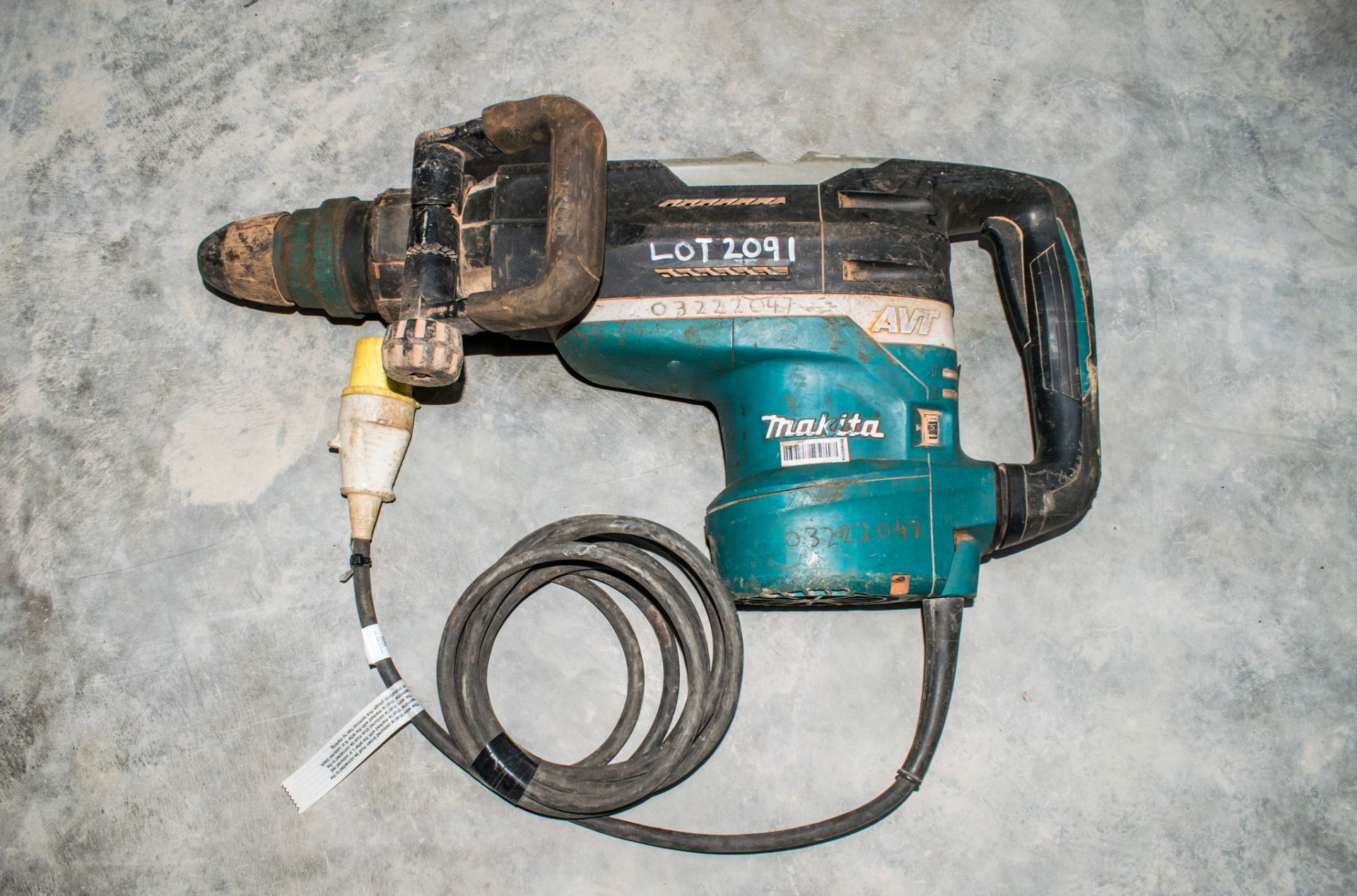 Makita HR5212C 110v SDS rotary hammer drill