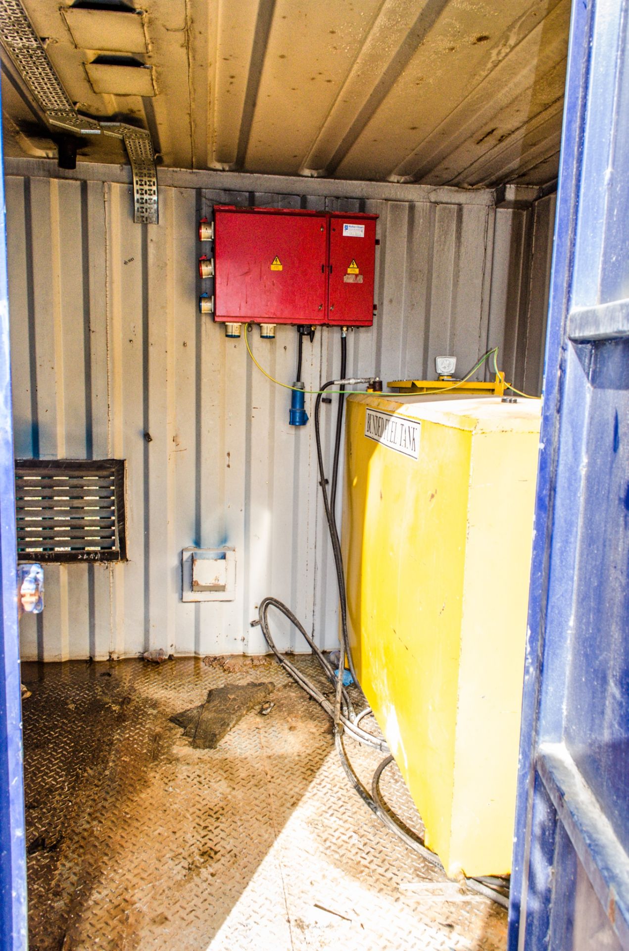 10 ft x 8 ft generator store c/w bunded fuel tank & distribution board - Image 3 of 5