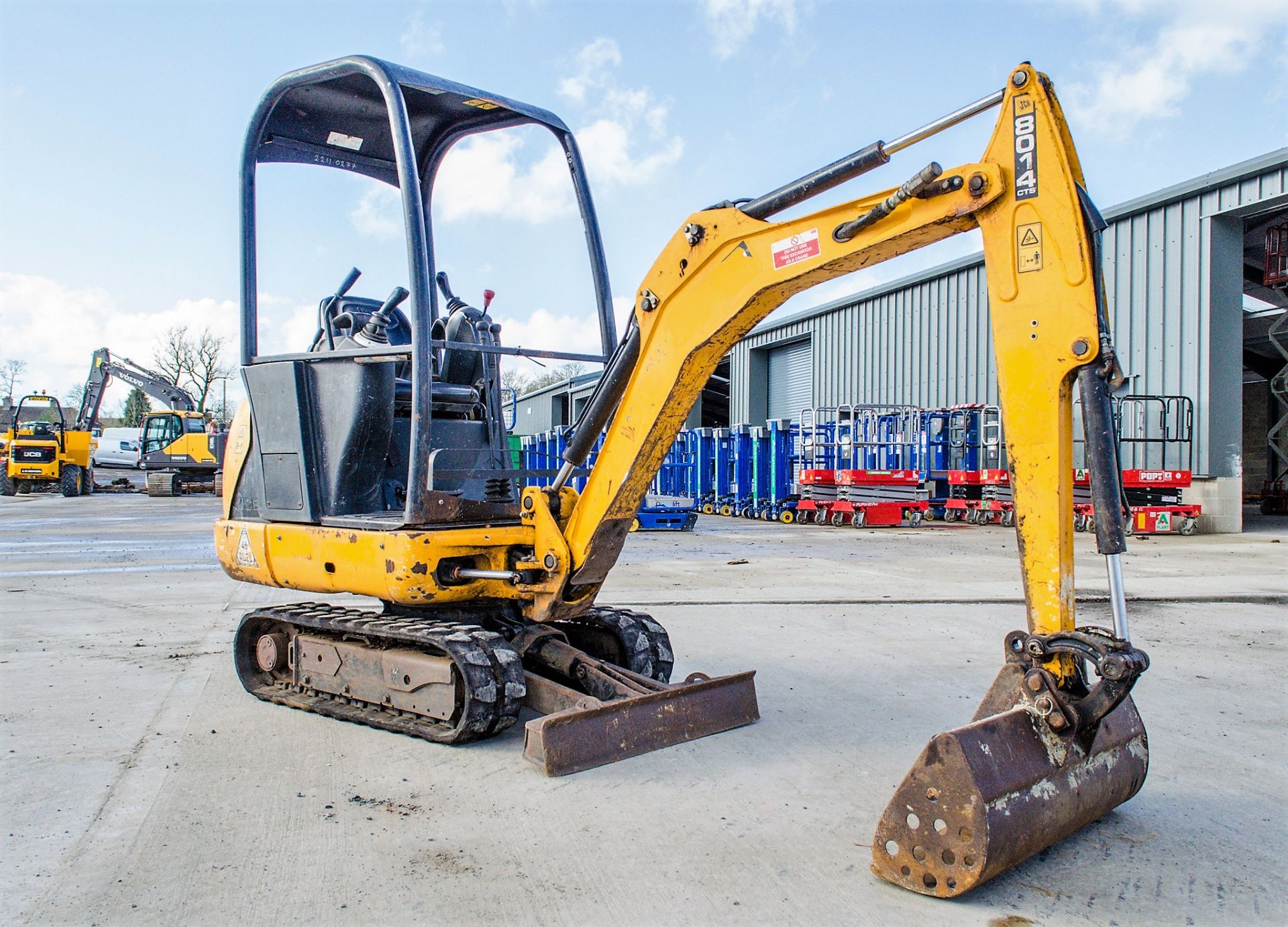 JCB 801.4 CTS 1.5 tonne rubber tracked mini excavator Year: 2015 S/N 2076491 Recorded Hours: 2075 - Bild 2 aus 20