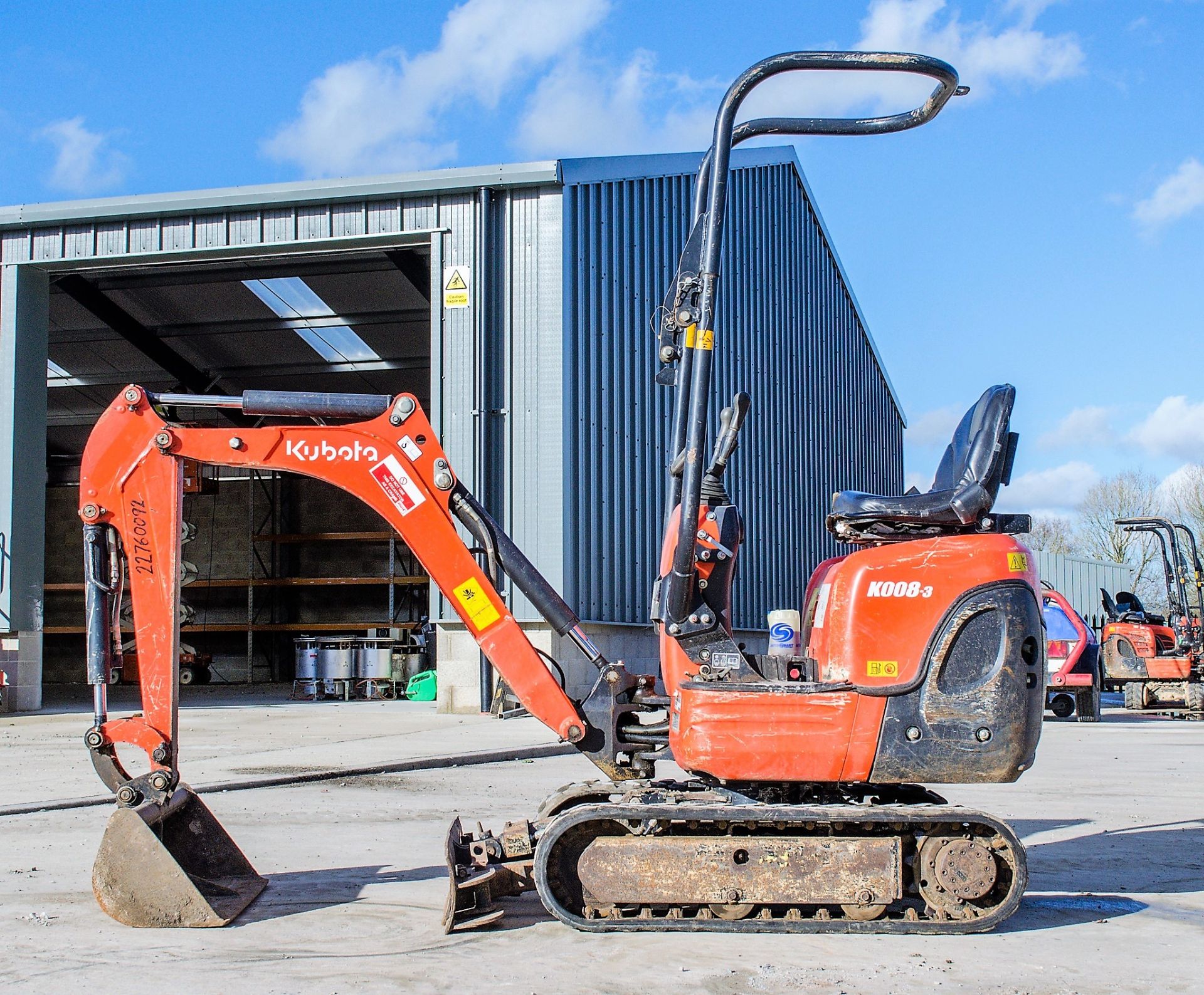 Kubota K008-3 0.8 tonne rubber tracked micro excavator Year: 2017 S/N: 29573 Recorded Hours: 1058 - Image 8 of 18