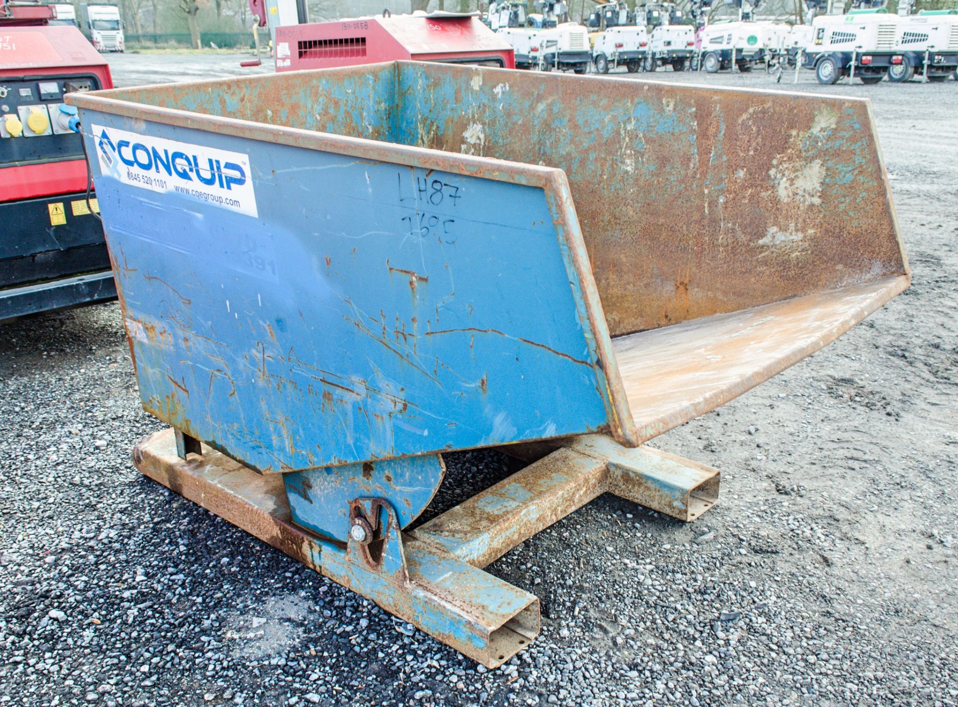 Conquip steel tipping skip LH87T695